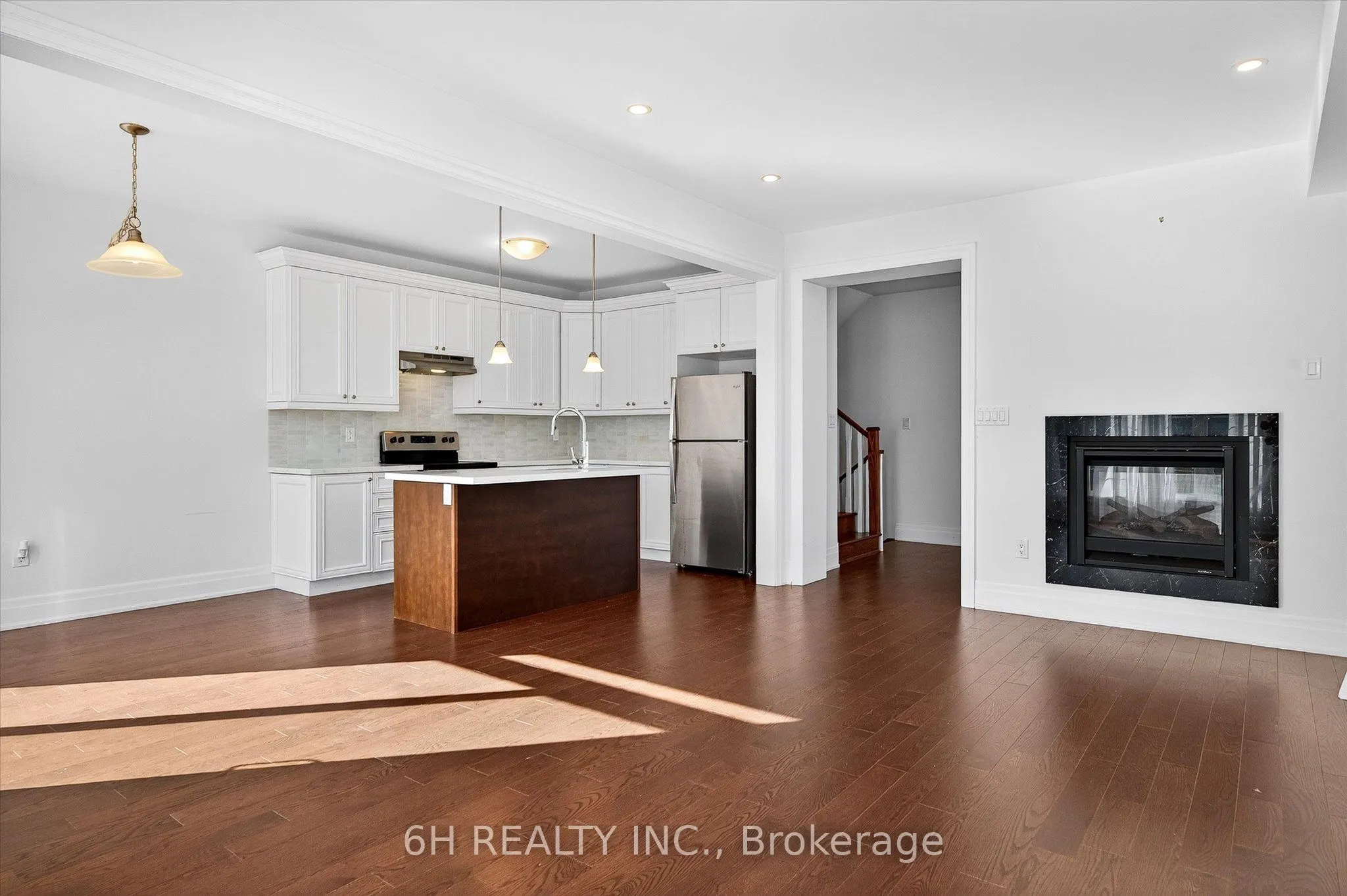 14 FERNRIDGE Heights