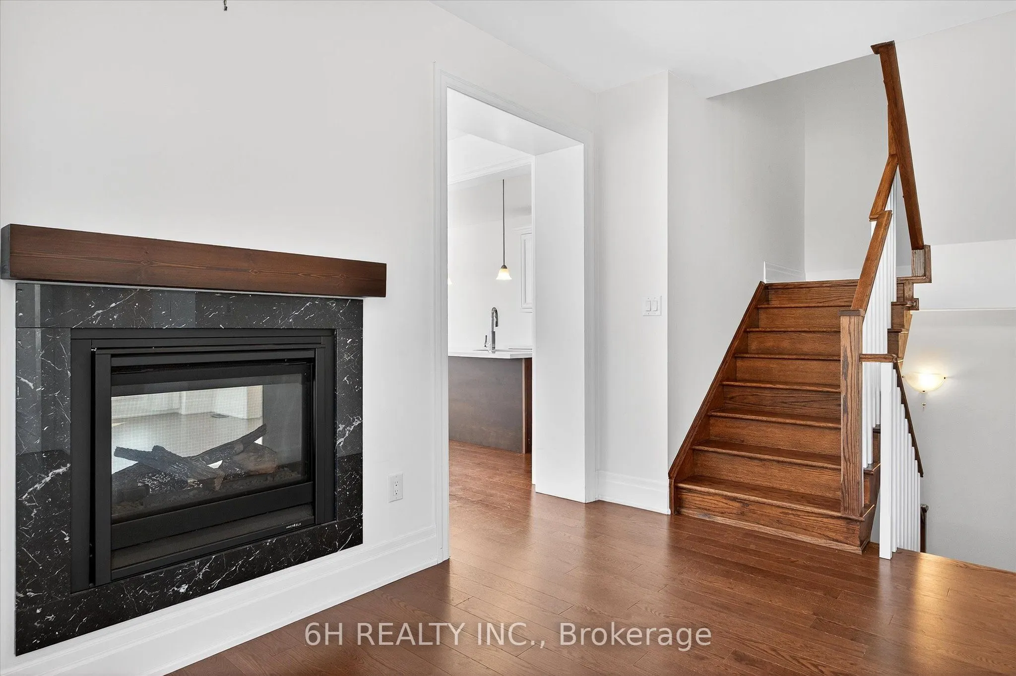 14 FERNRIDGE Heights