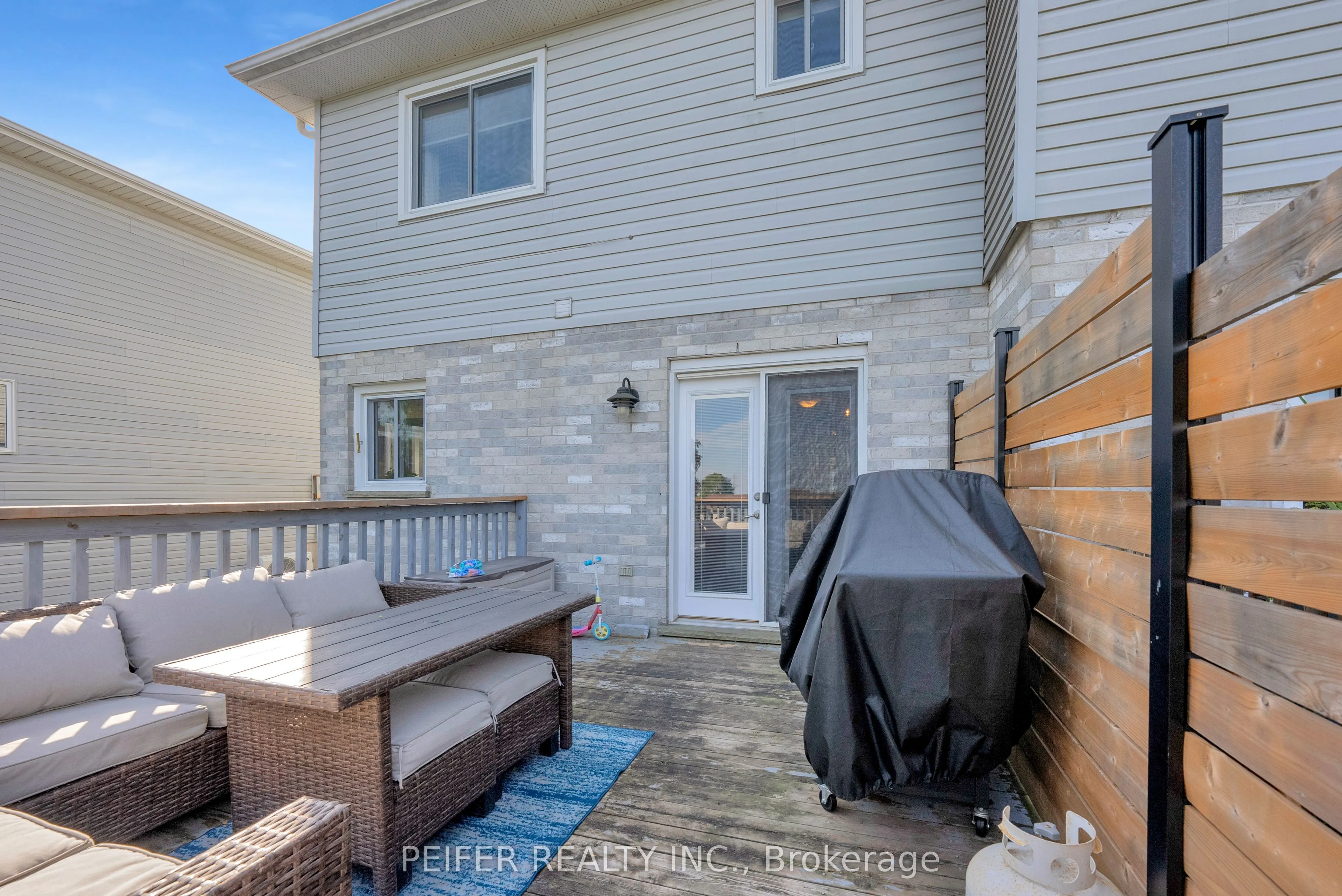 12 Phair Crescent