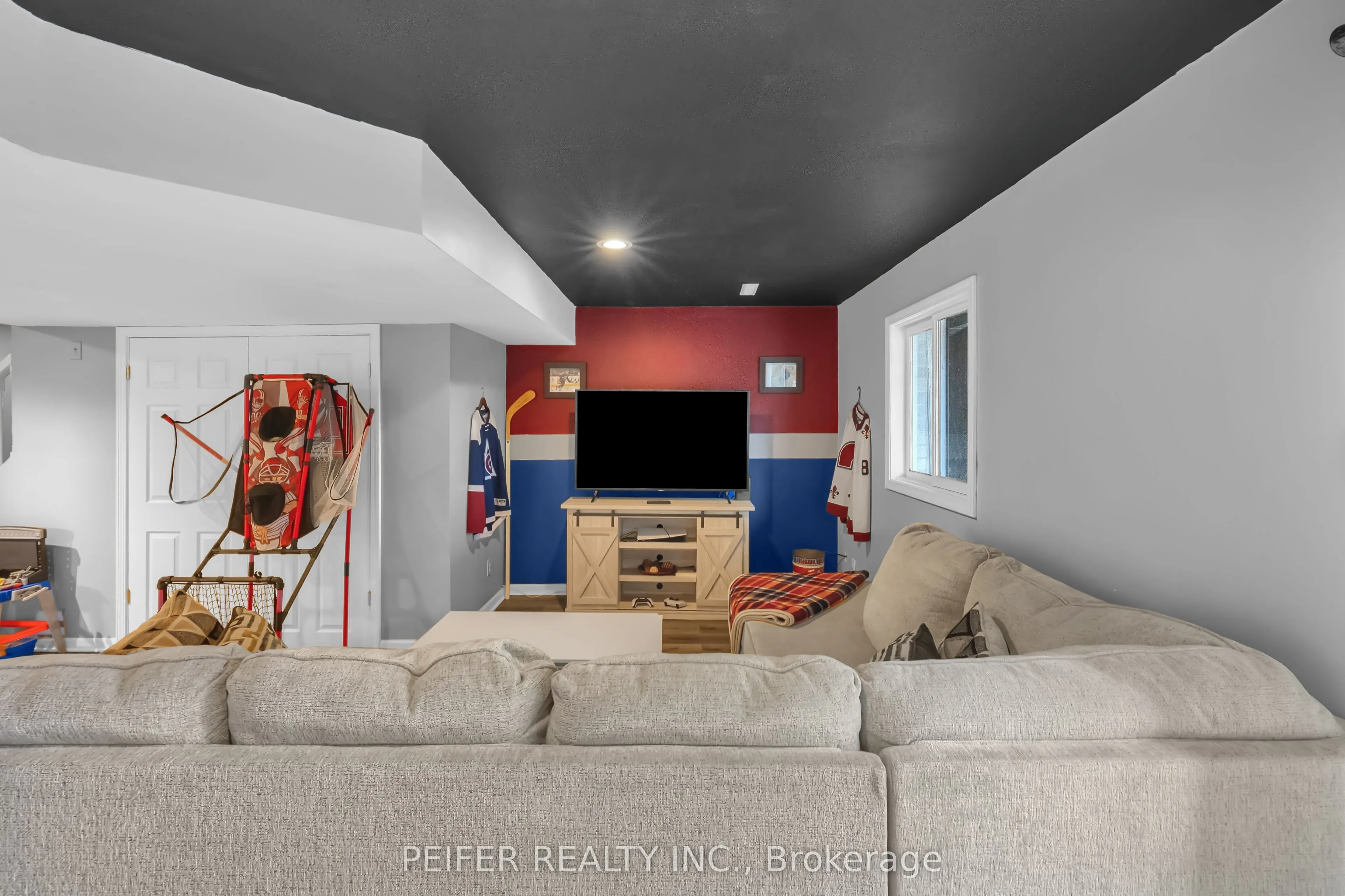 12 Phair Crescent
