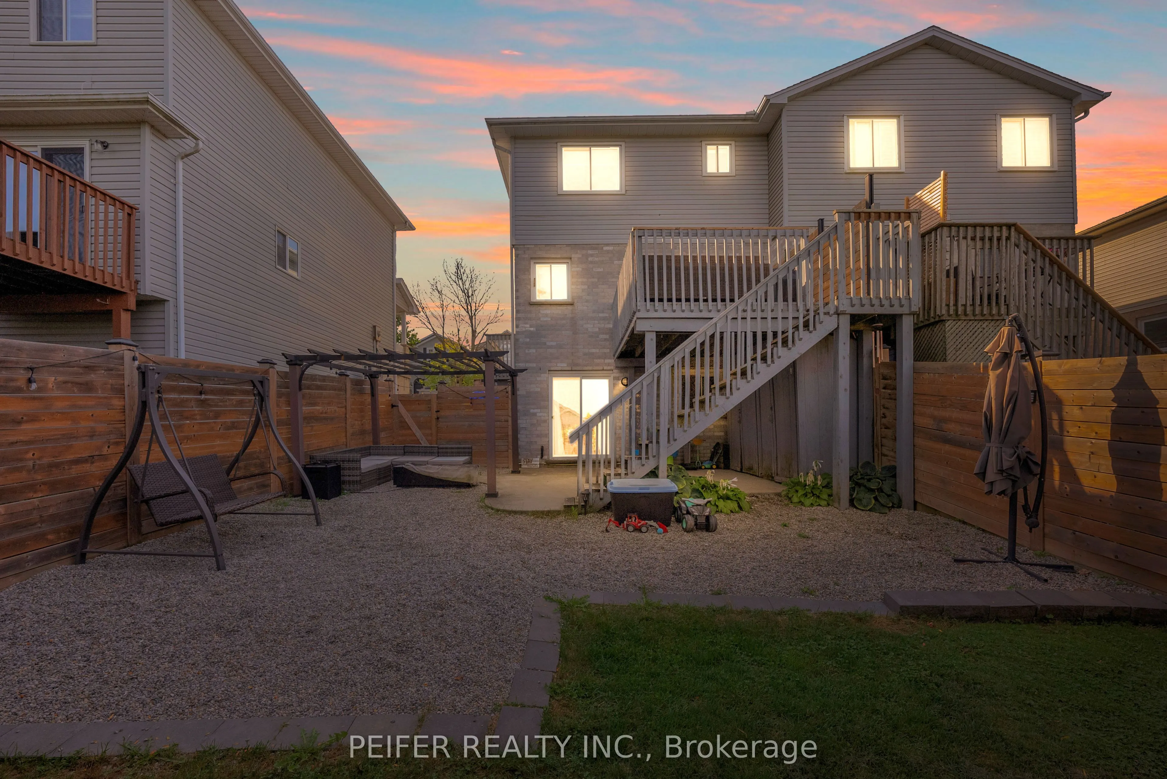 12 Phair Crescent