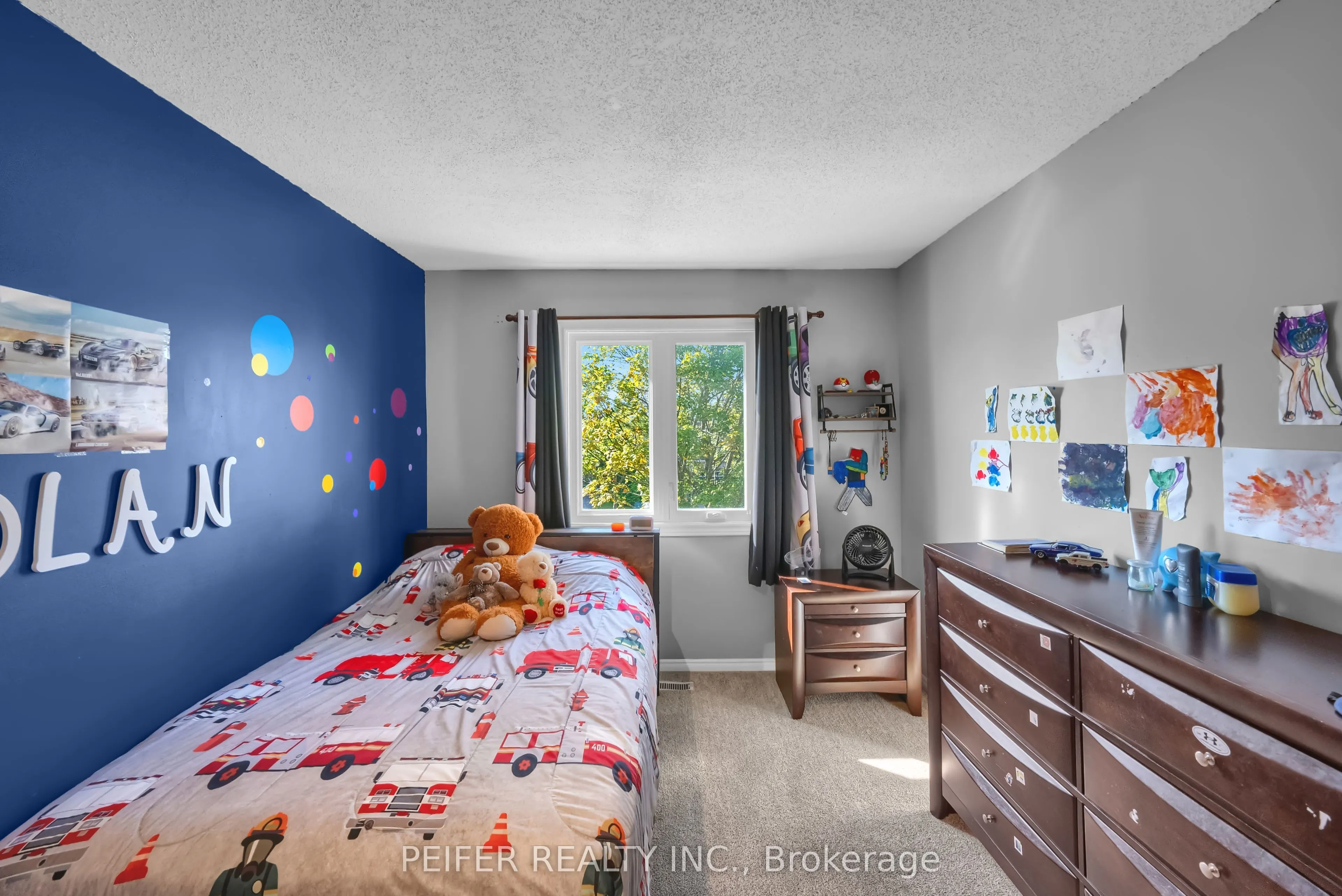 12 Phair Crescent