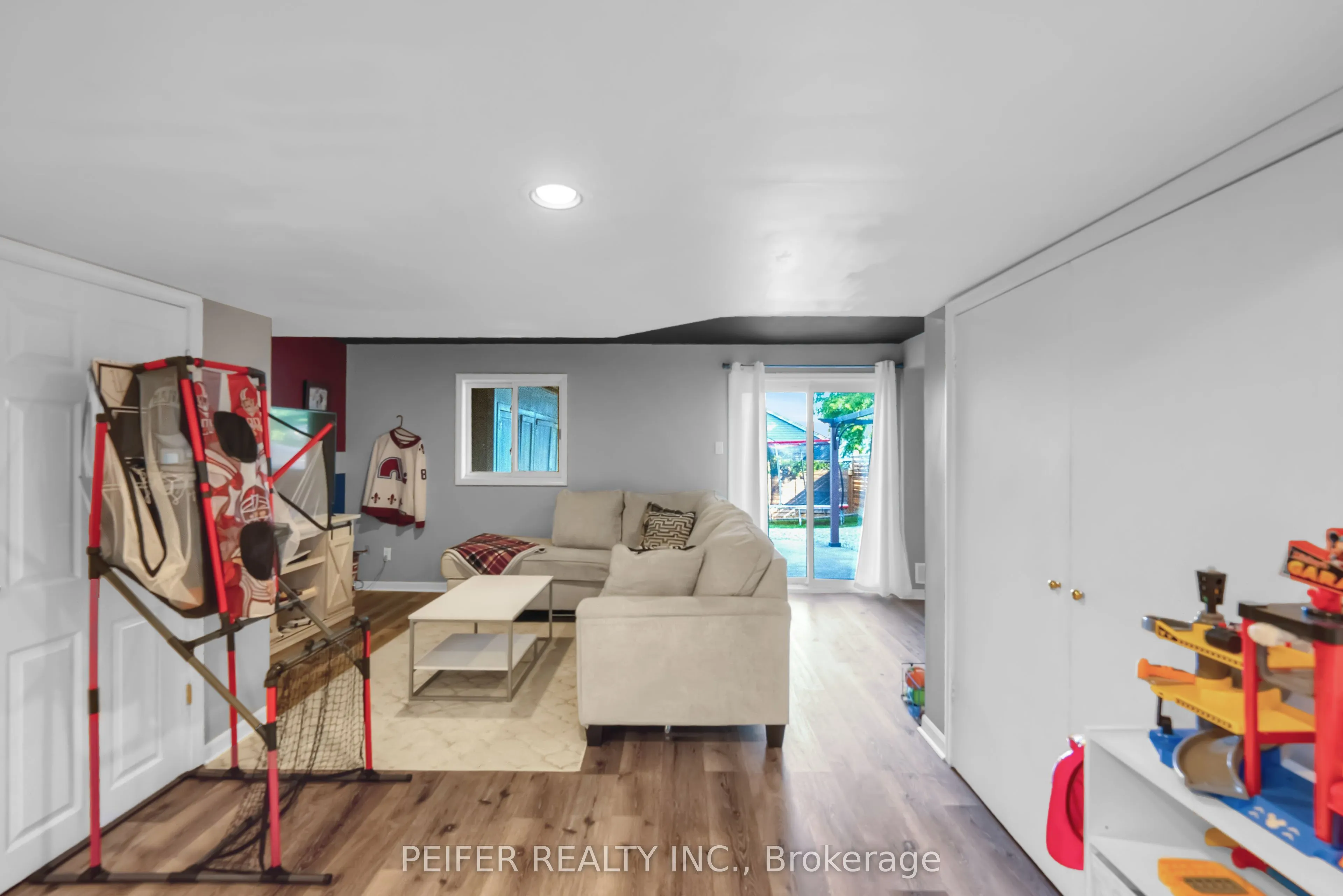 12 Phair Crescent
