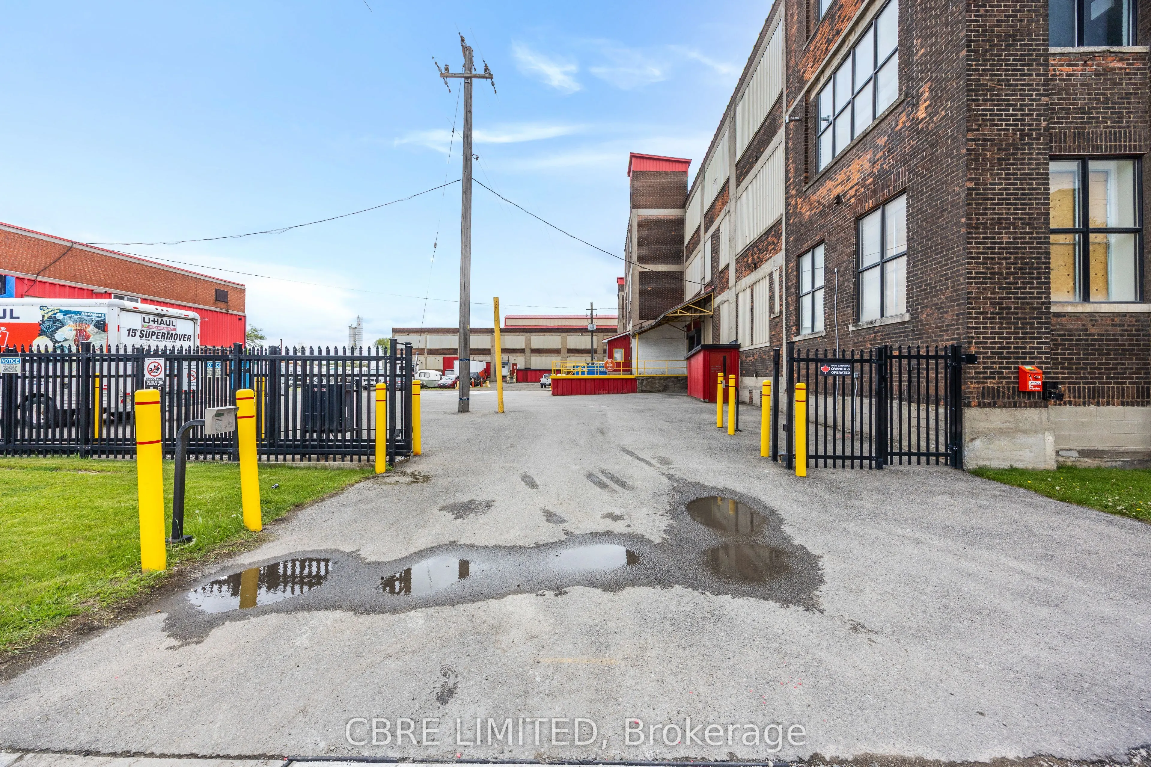 274 Sherman Avenue N