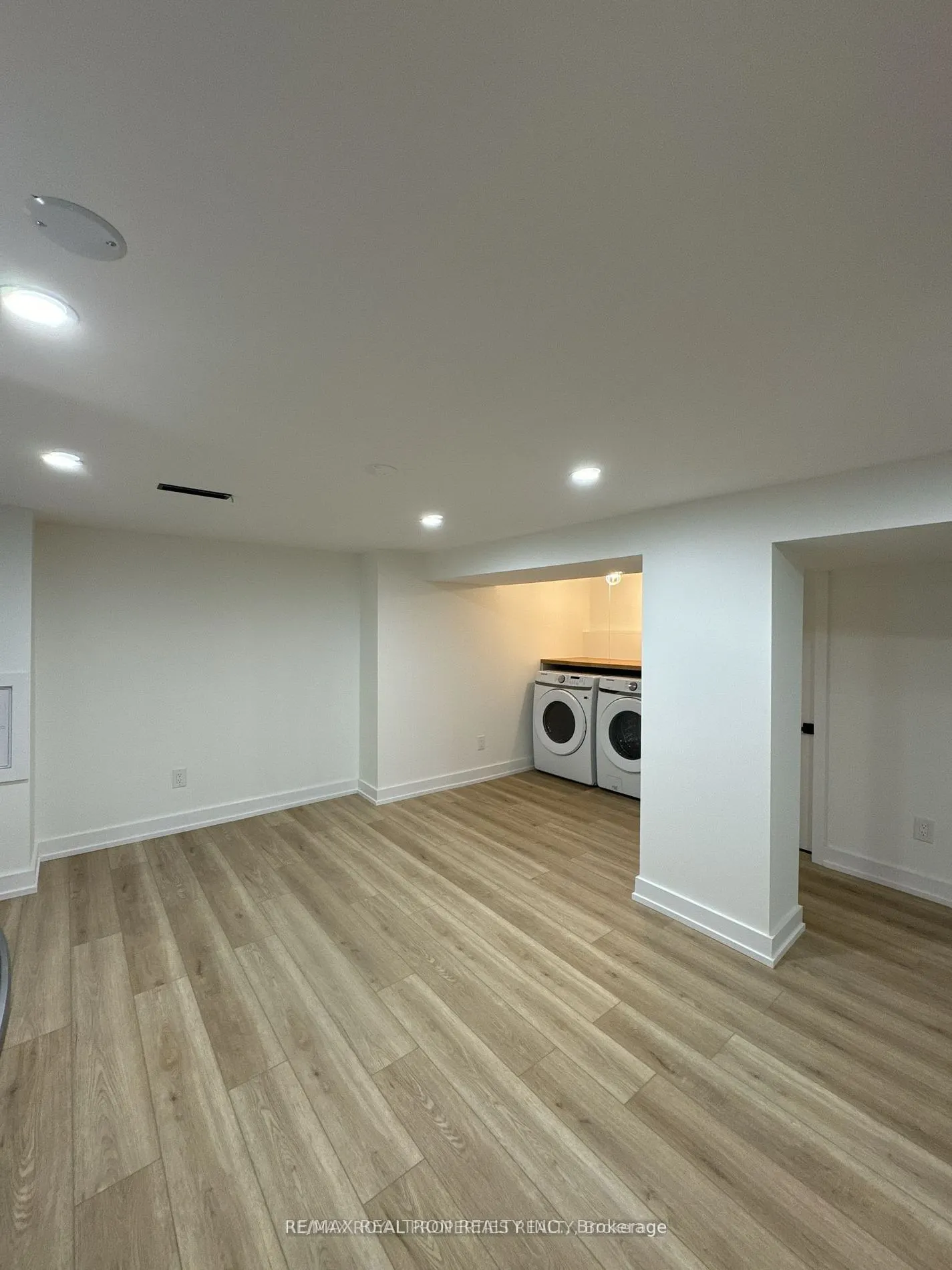 293 E 17th Street