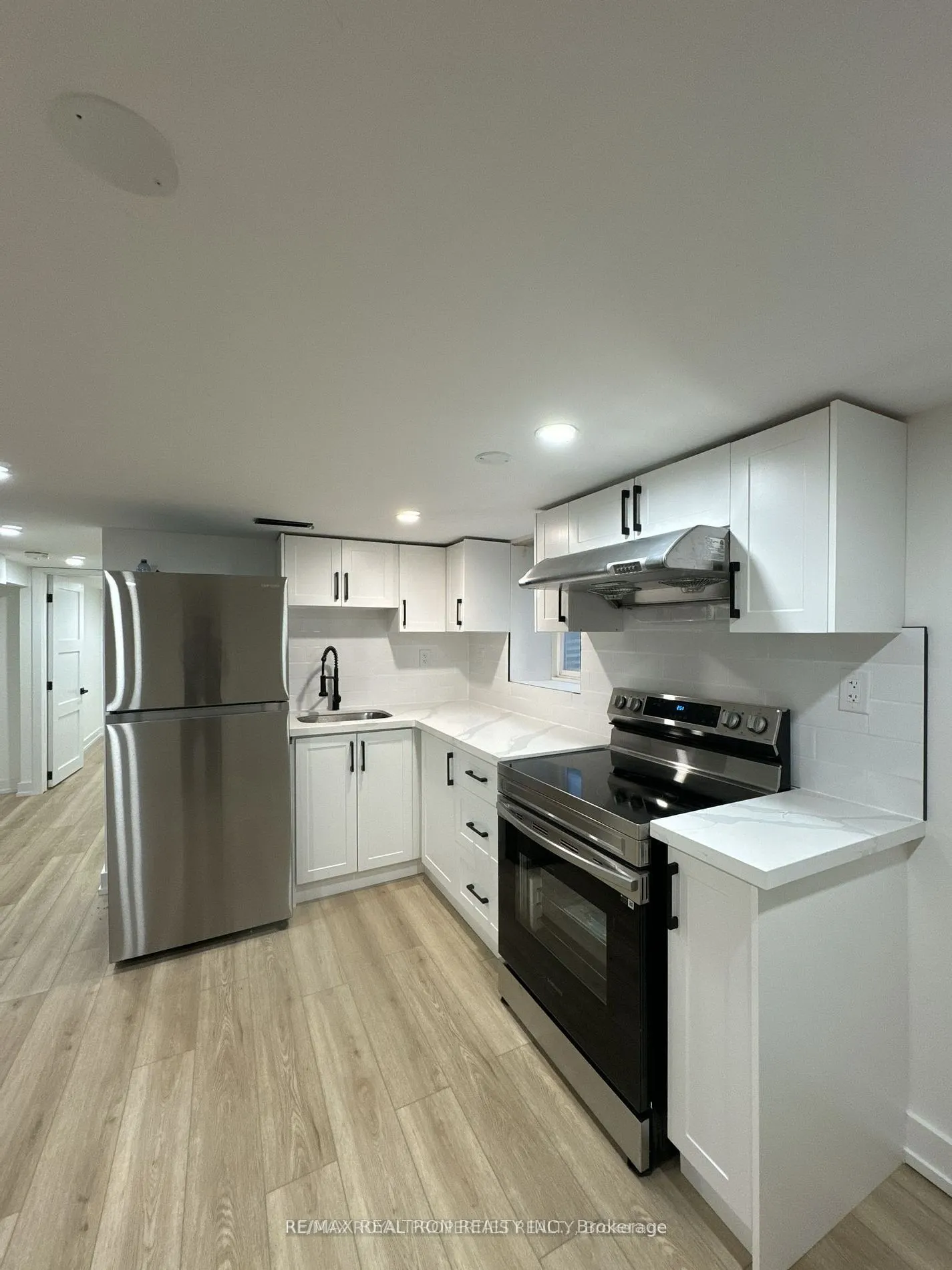 293 E 17th Street