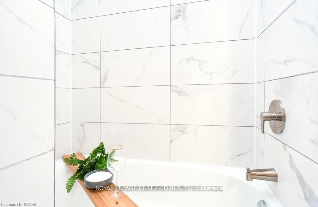 439 Athlone Avenue, #33