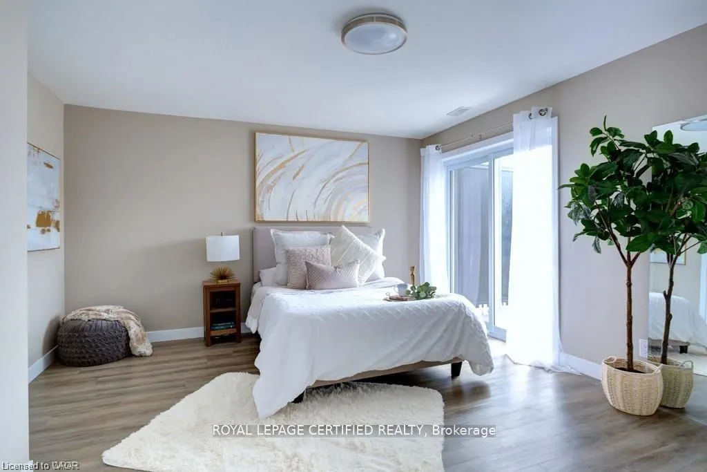 439 Athlone Avenue, #33