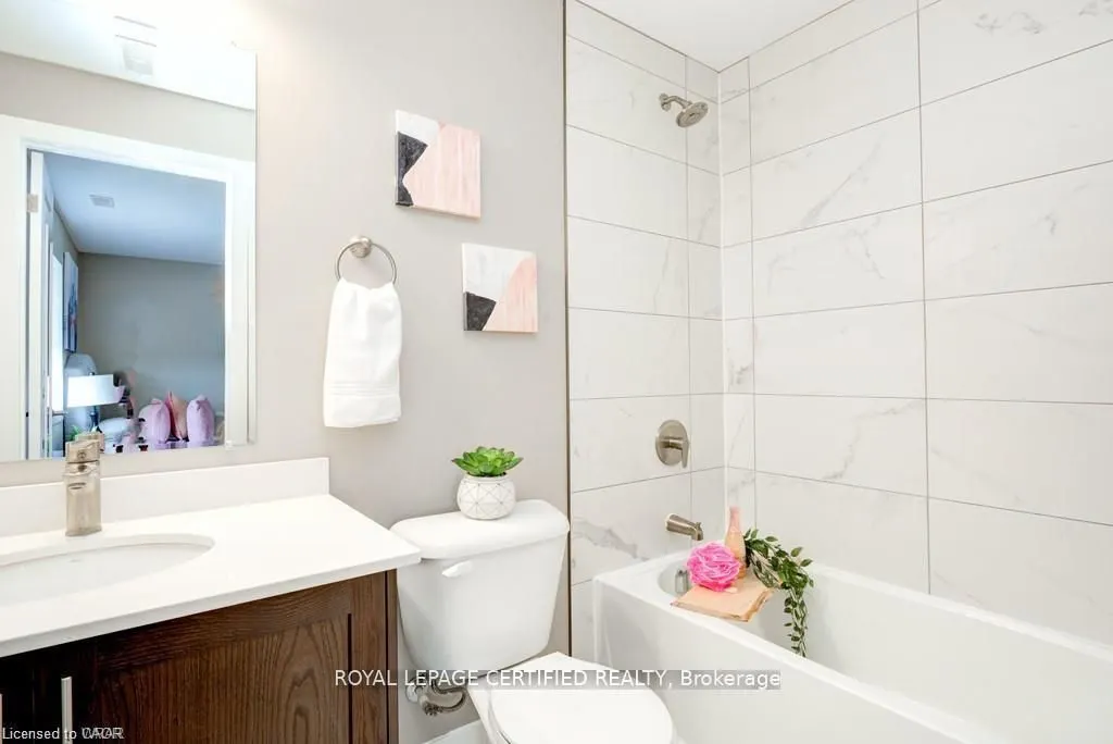 439 Athlone Avenue, #33