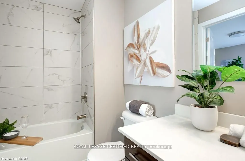 439 Athlone Avenue, #33