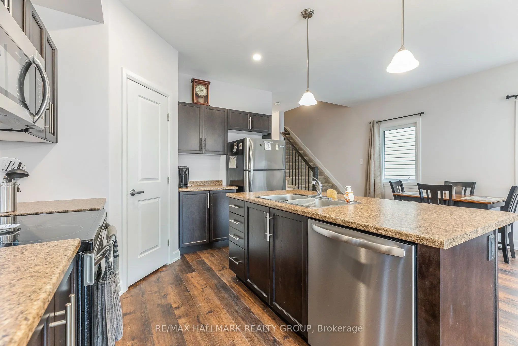 90 Vimy Ridge Crescent