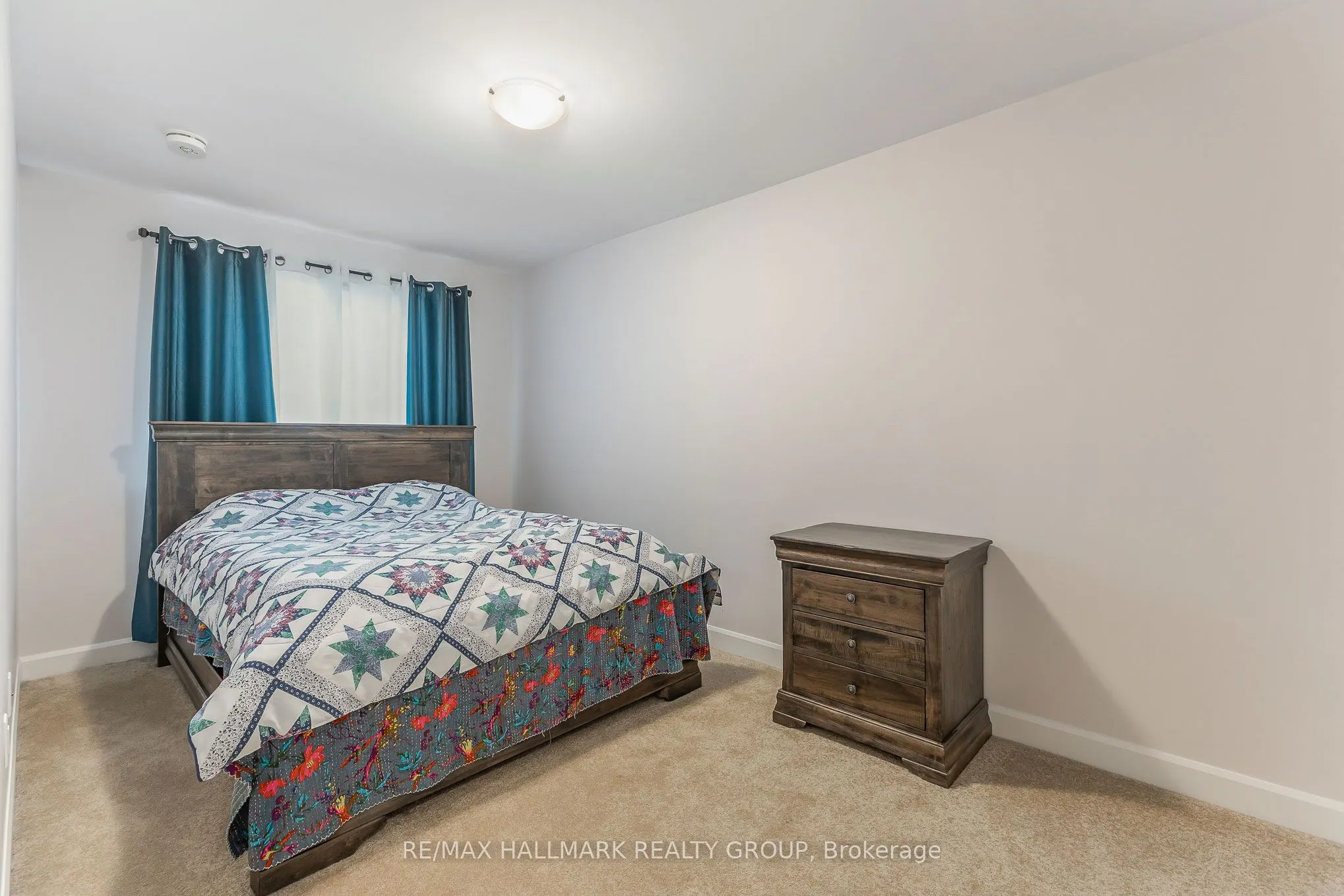 90 Vimy Ridge Crescent