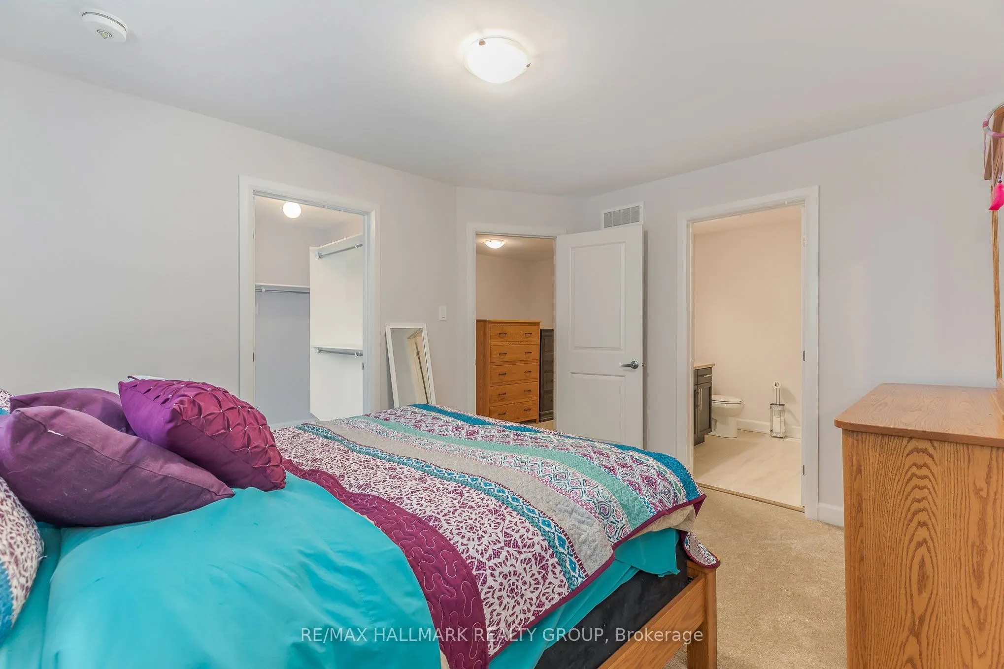 90 Vimy Ridge Crescent