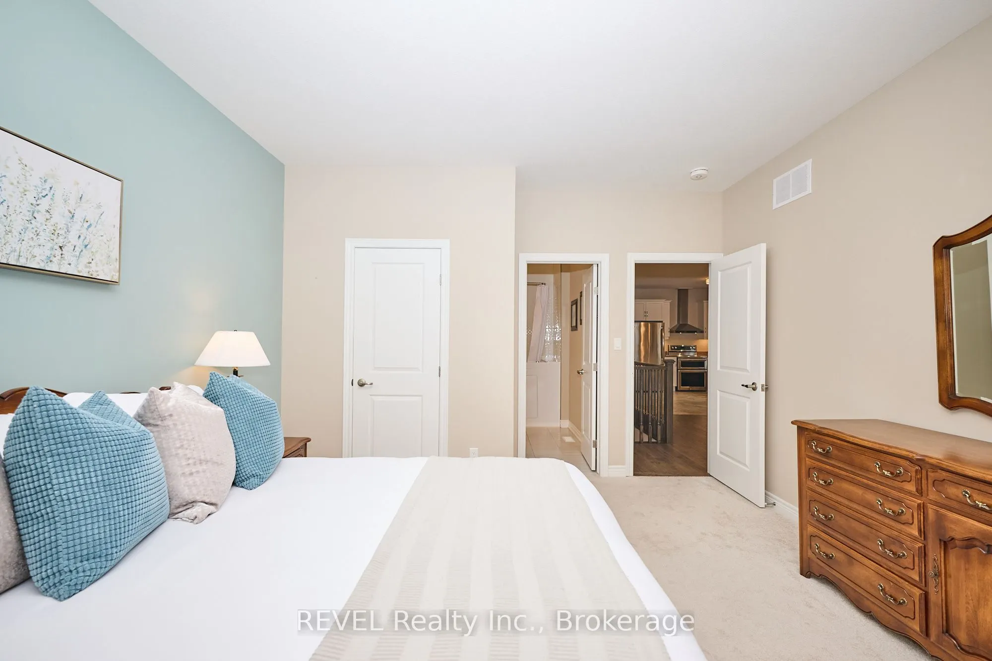 2848 King Street, #6