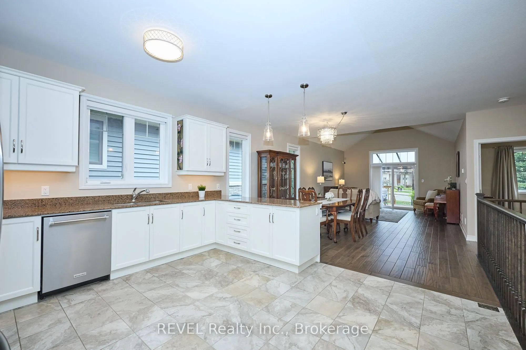 2848 King Street, #6