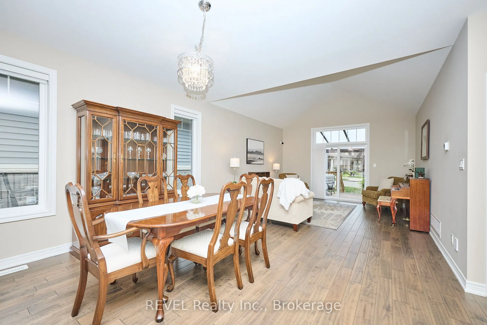 2848 King Street, #6