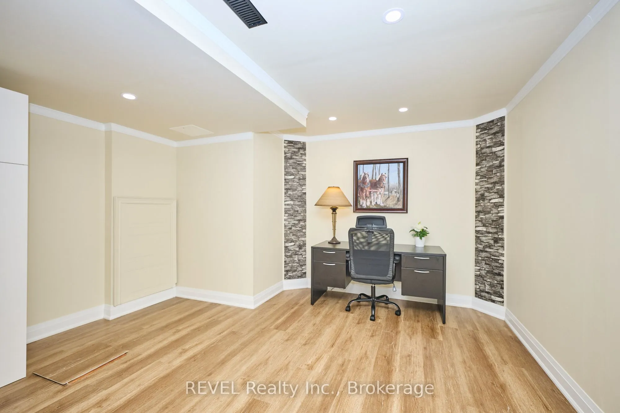 2848 King Street, #6