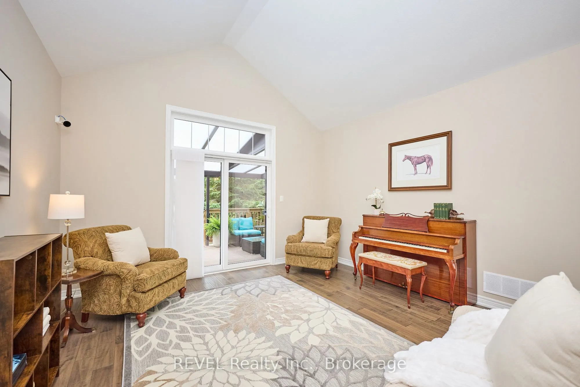 2848 King Street, #6