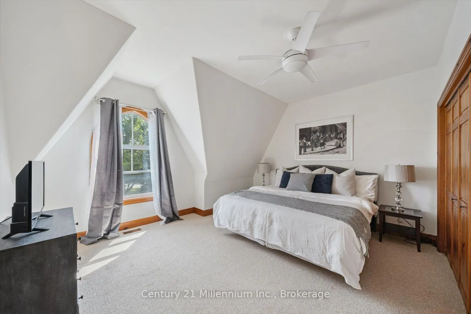 184 Snowbridge Way, #219