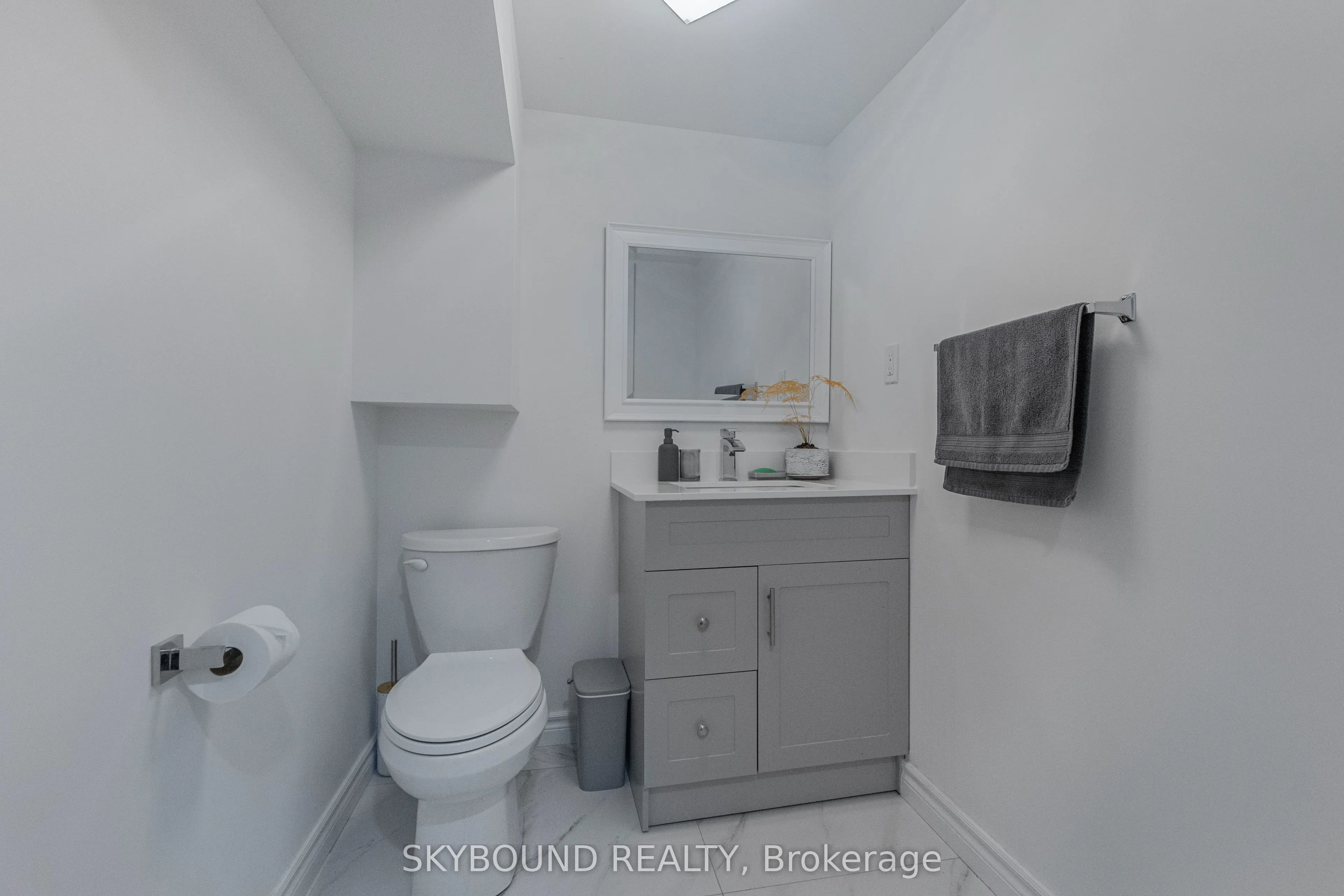 6 Roselawn Court