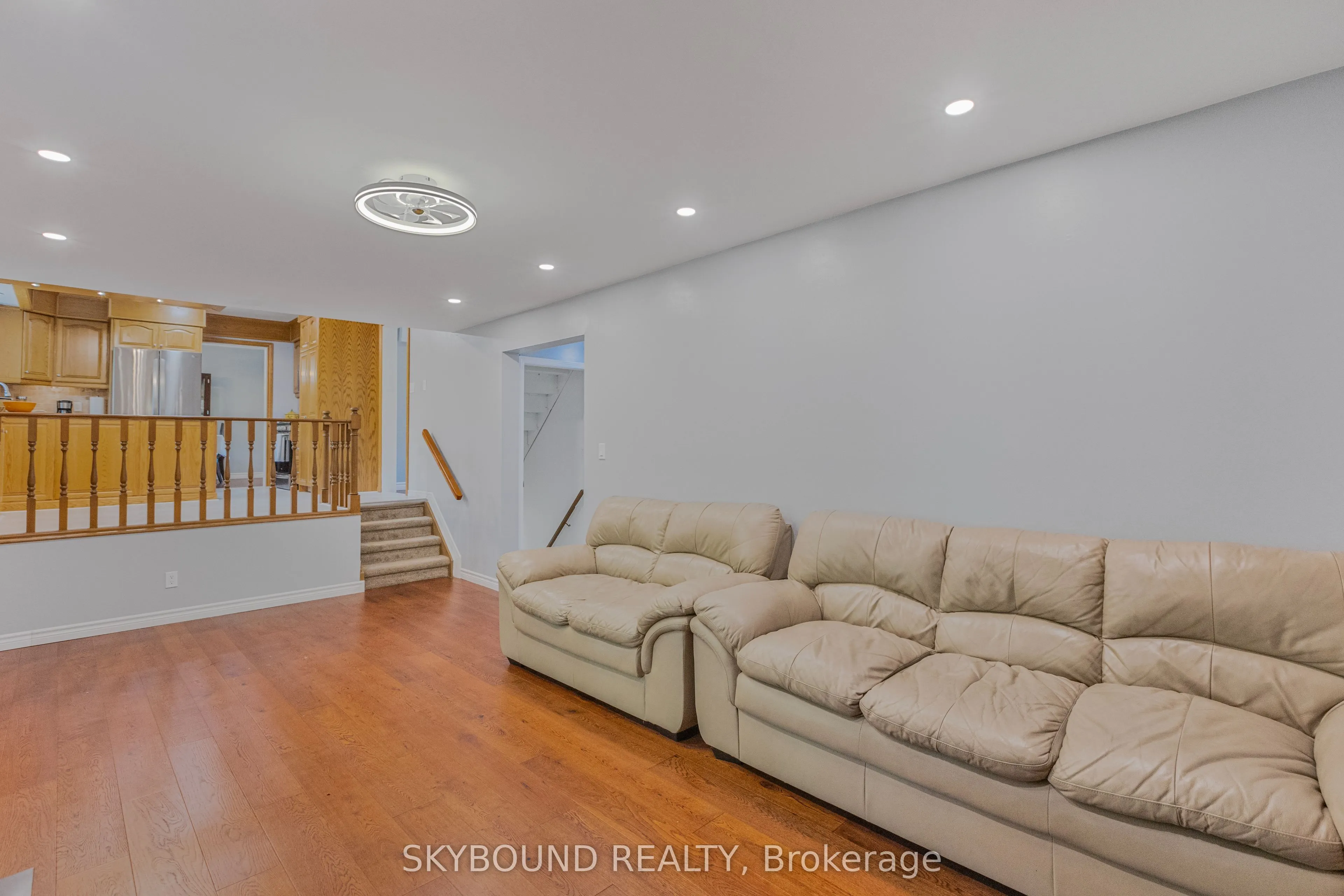 6 Roselawn Court