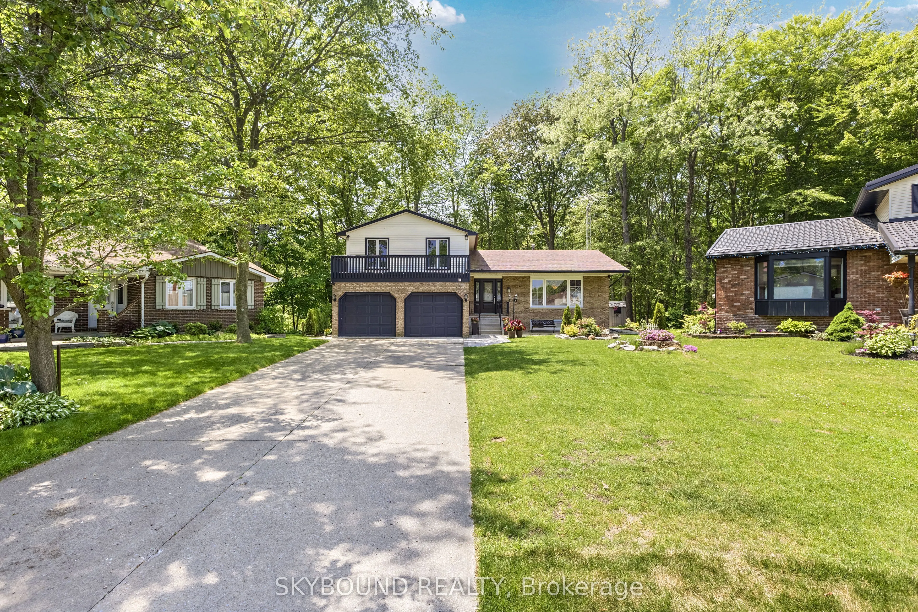 6 Roselawn Court