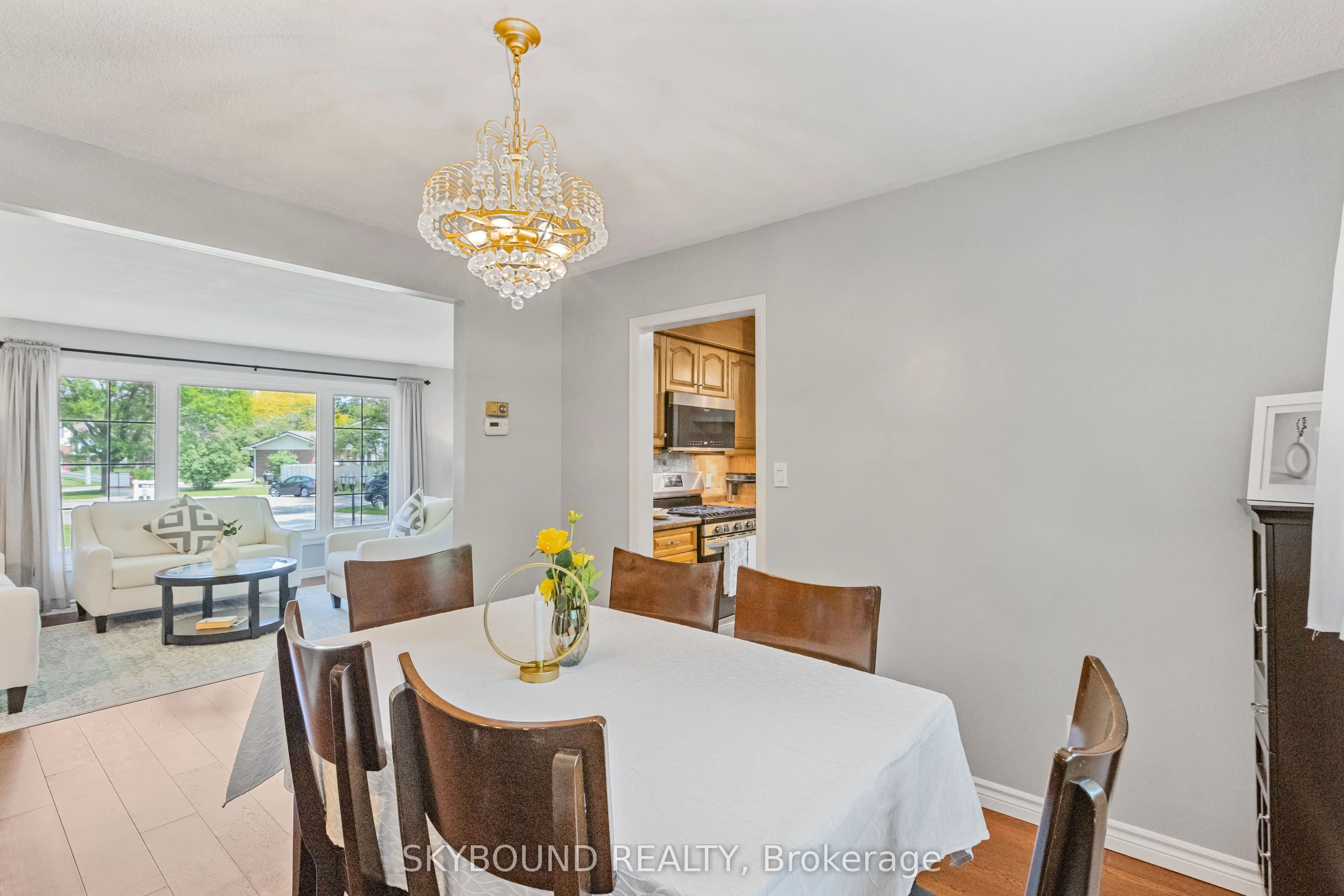 6 Roselawn Court