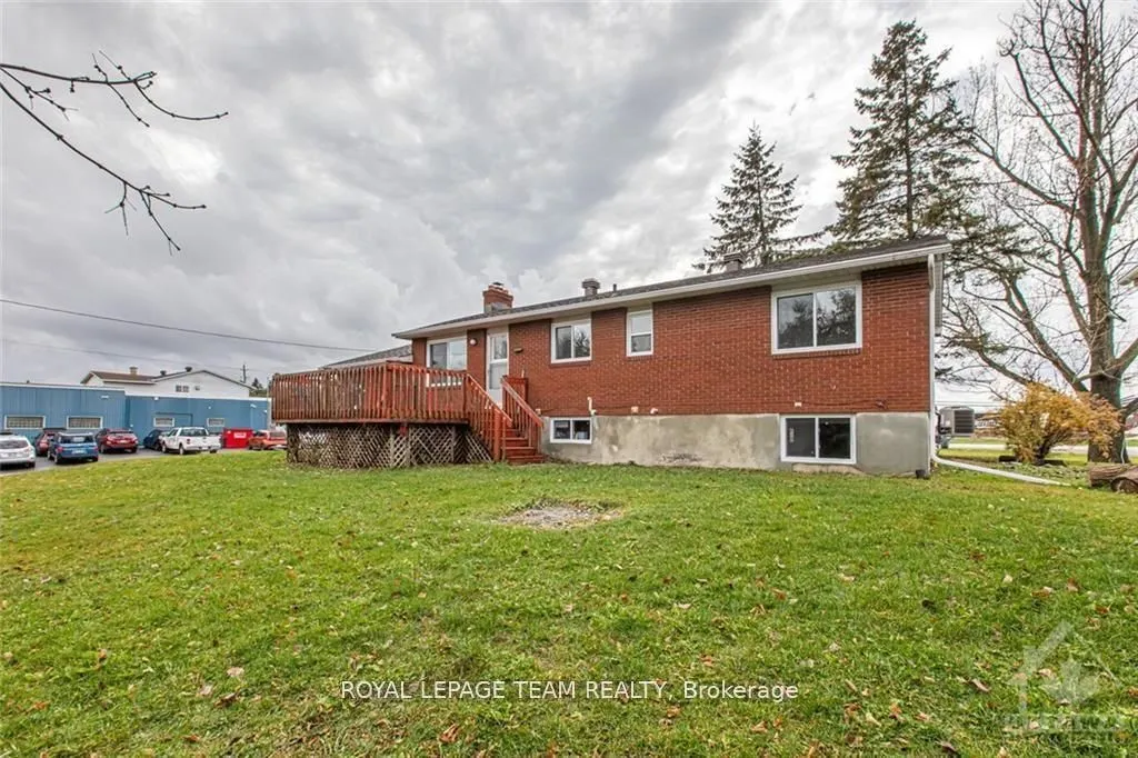 2082 Carp Road