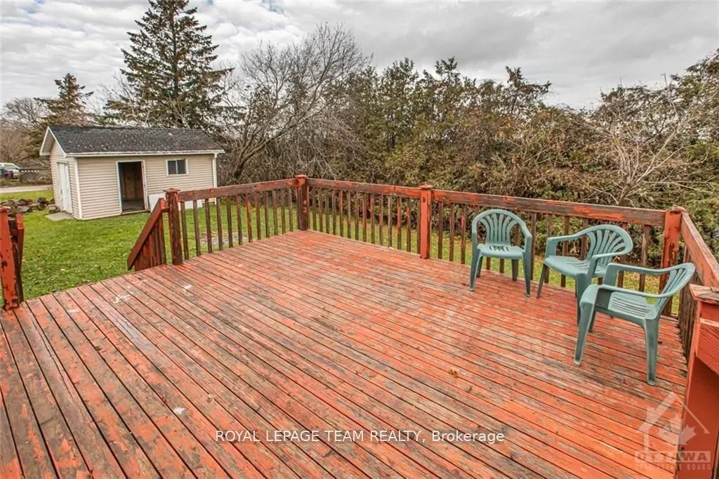 2082 Carp Road