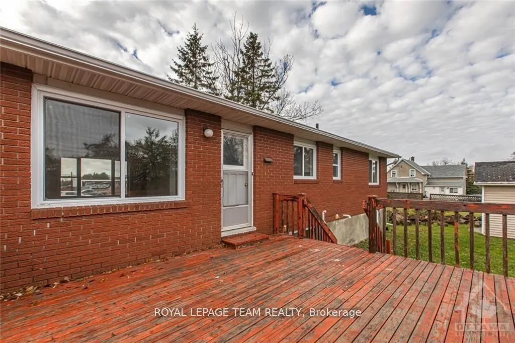 2082 Carp Road