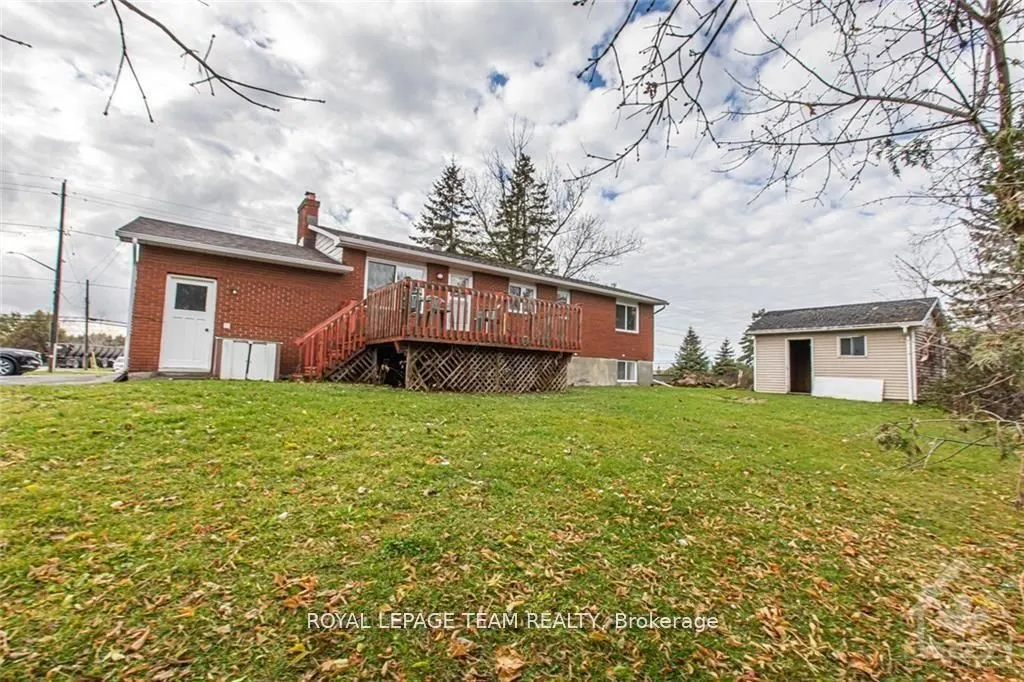 2082 Carp Road