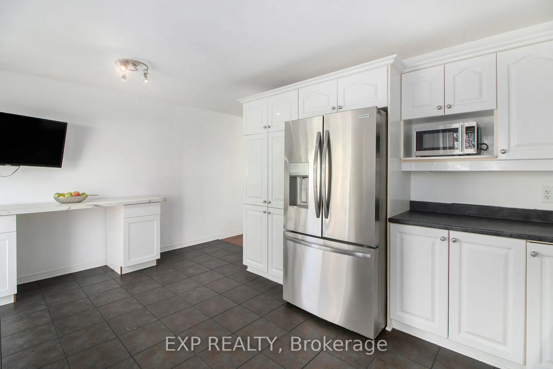 234 Sandra Crescent