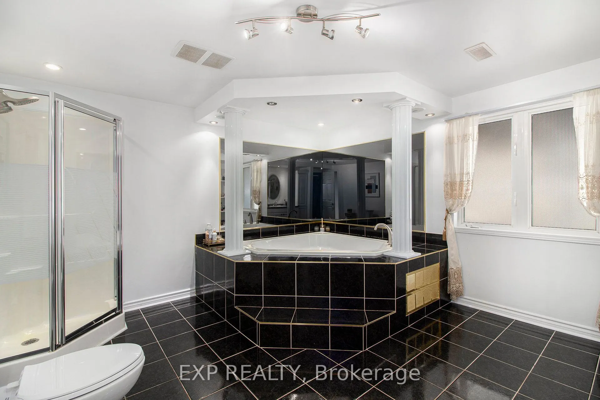 234 Sandra Crescent