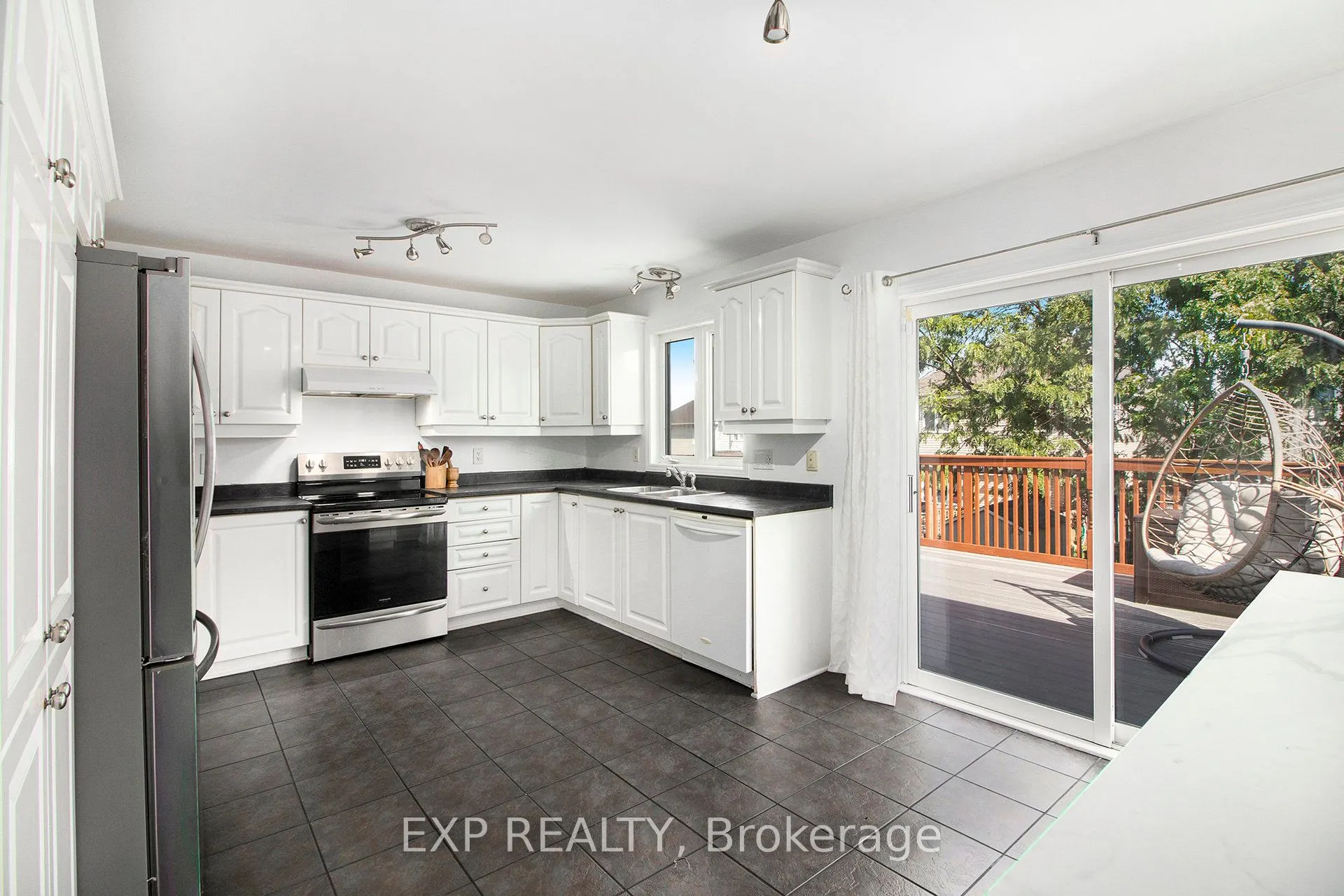 234 Sandra Crescent