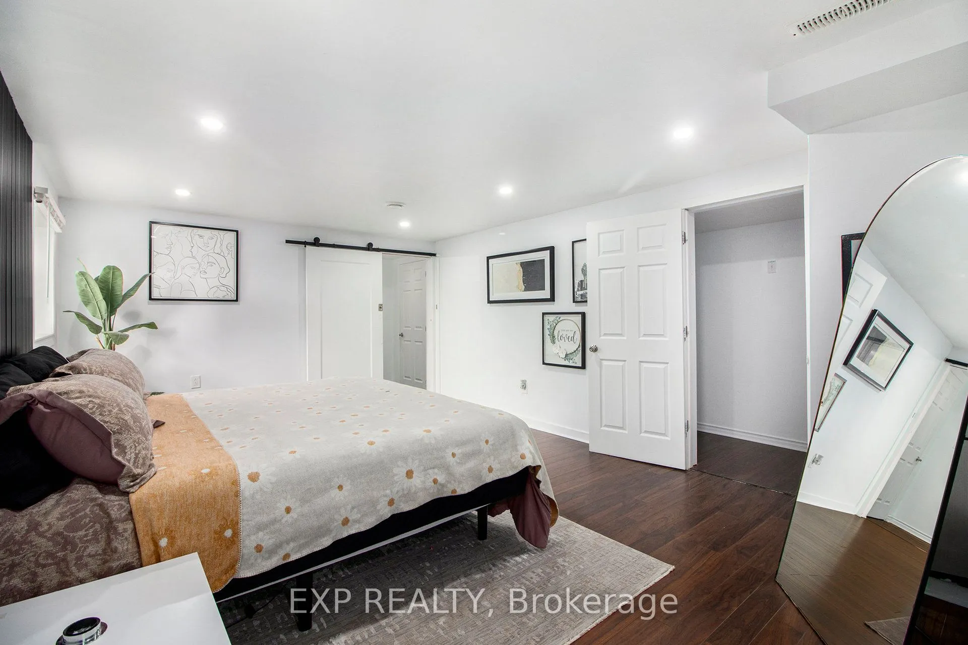 234 Sandra Crescent
