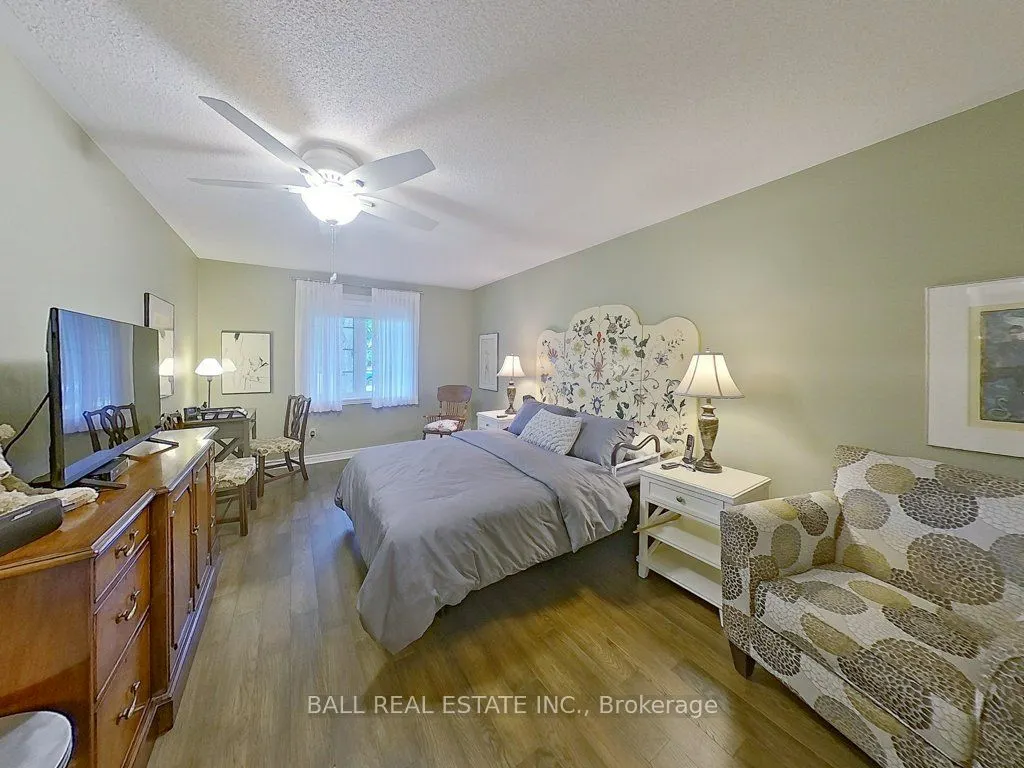 680 Whitaker Street, #10