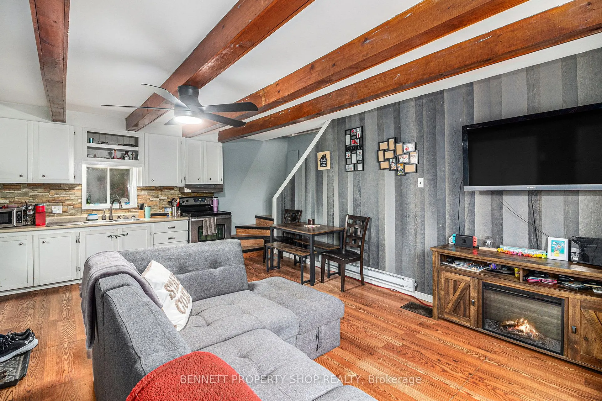 2489 Du Lac Road