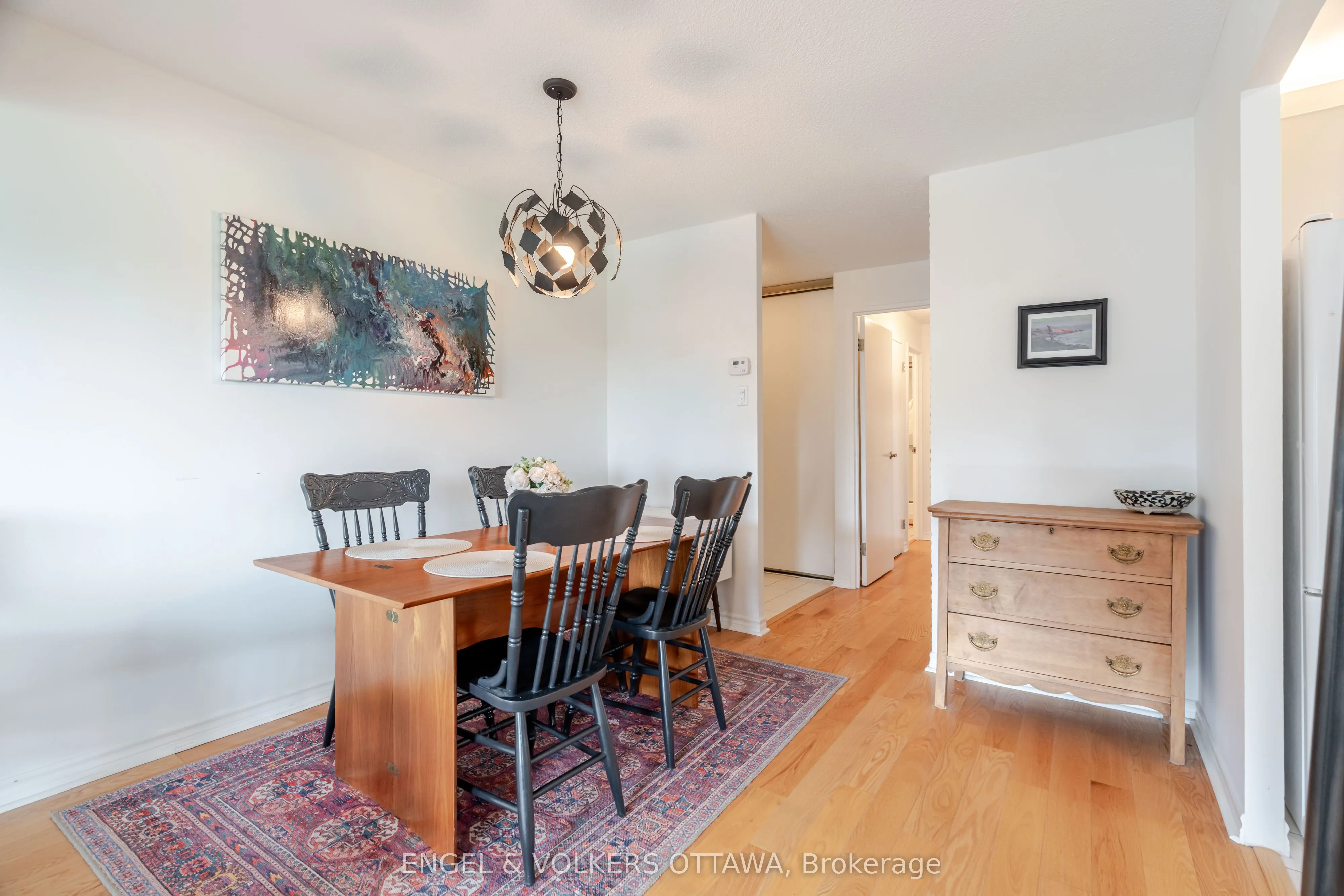 1171 Ambleside Drive, #606