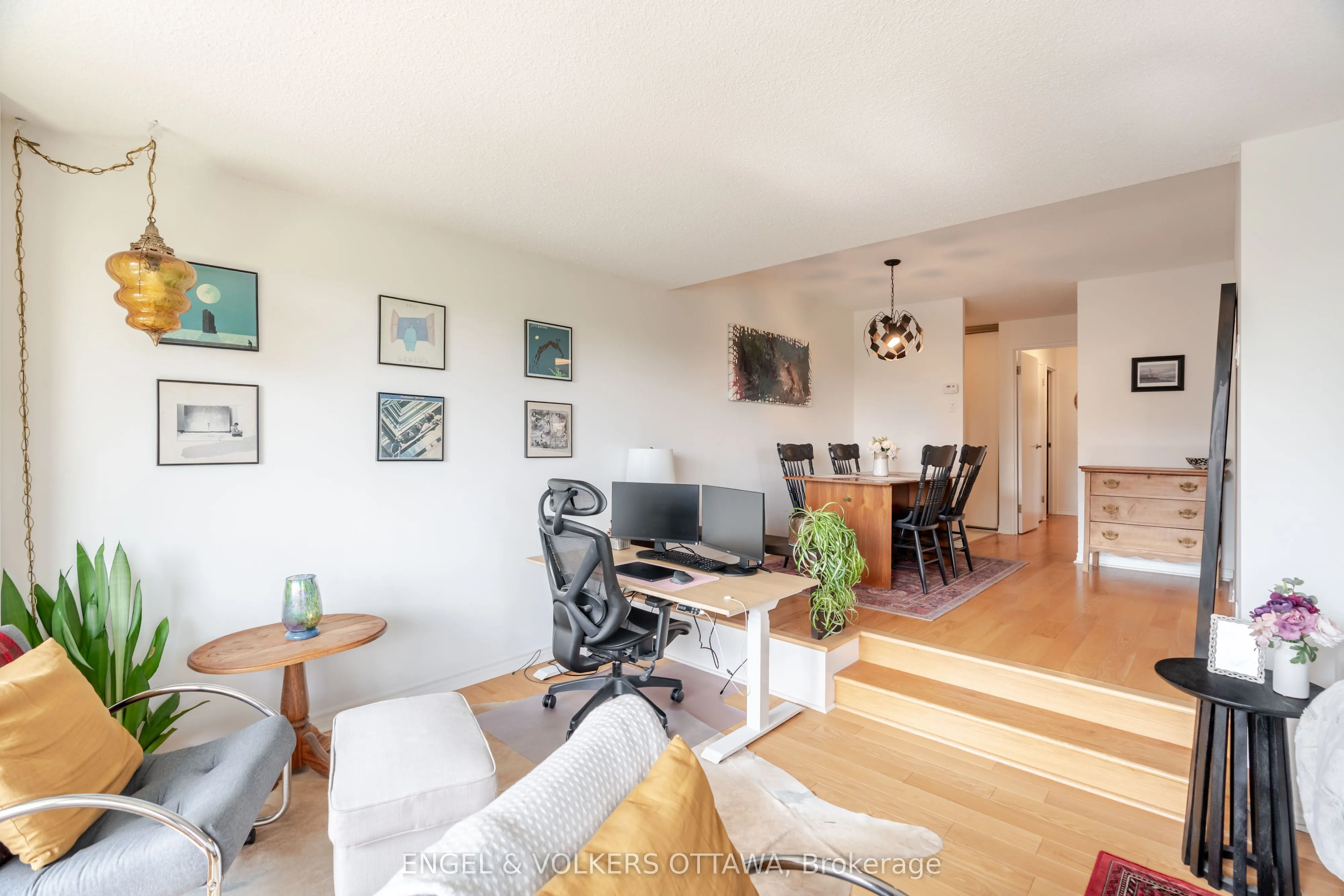 1171 Ambleside Drive, #606