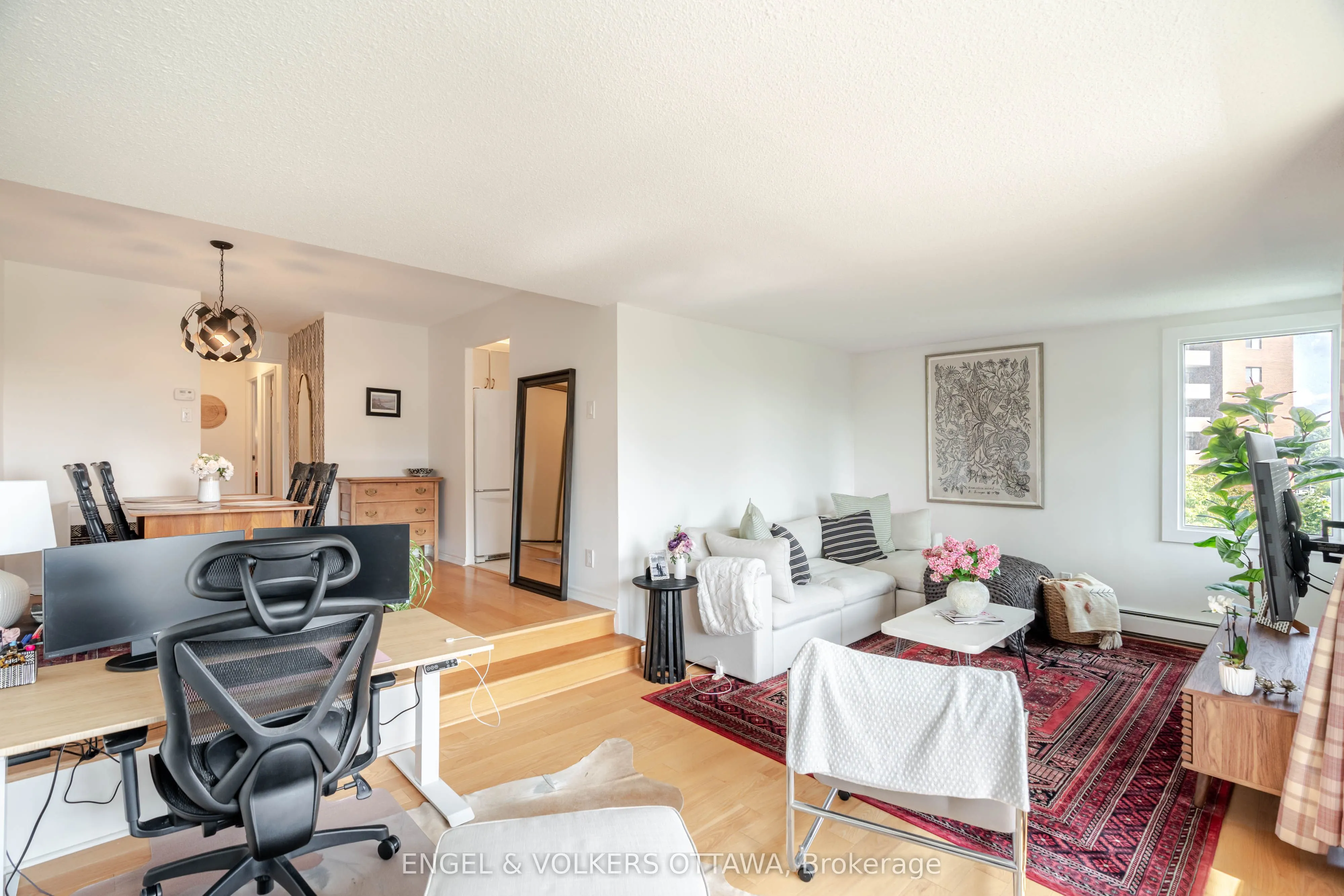 1171 Ambleside Drive, #606