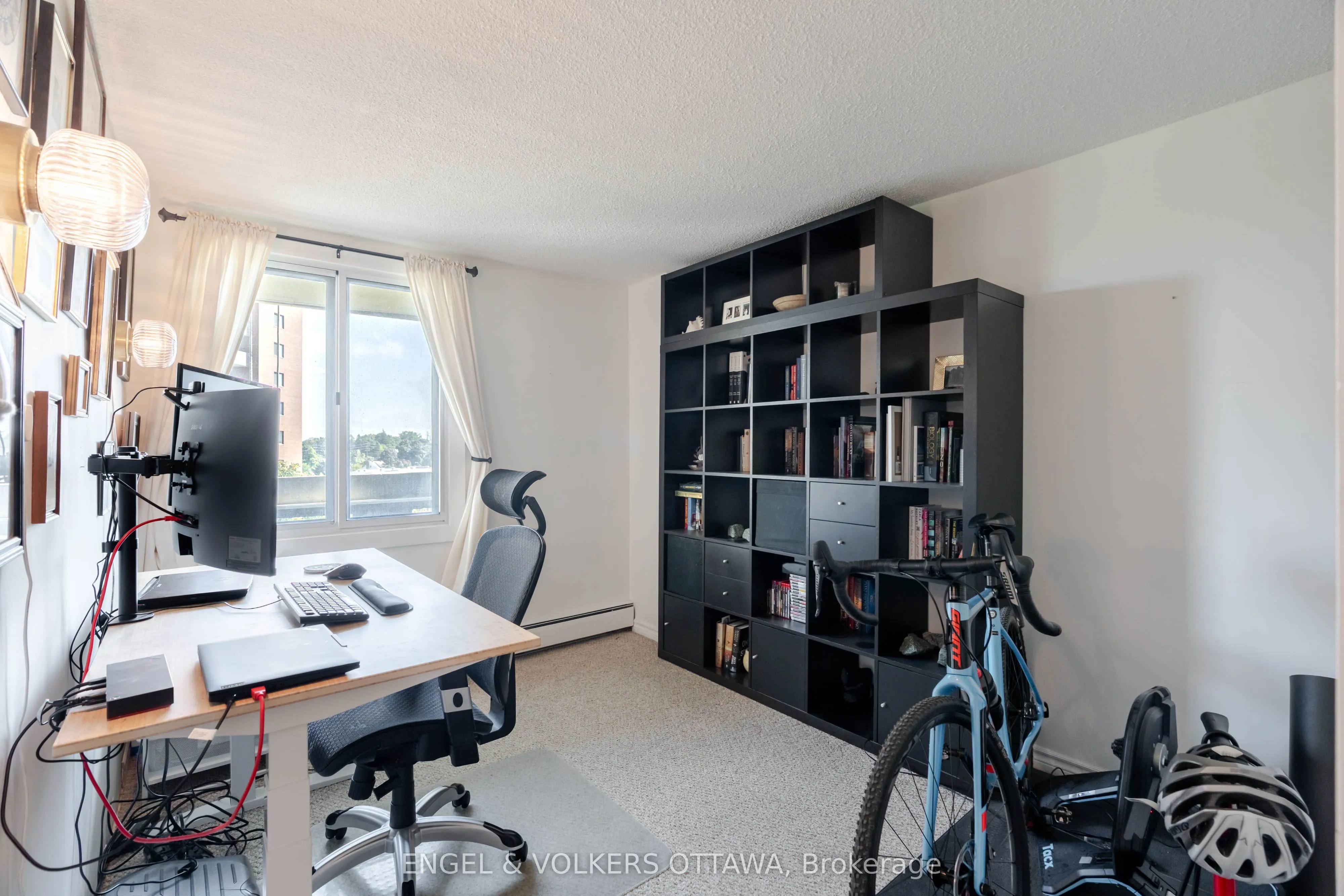1171 Ambleside Drive, #606