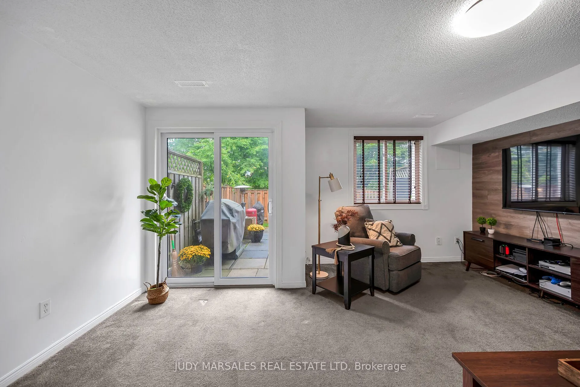 26 Moss Boulevard, #19