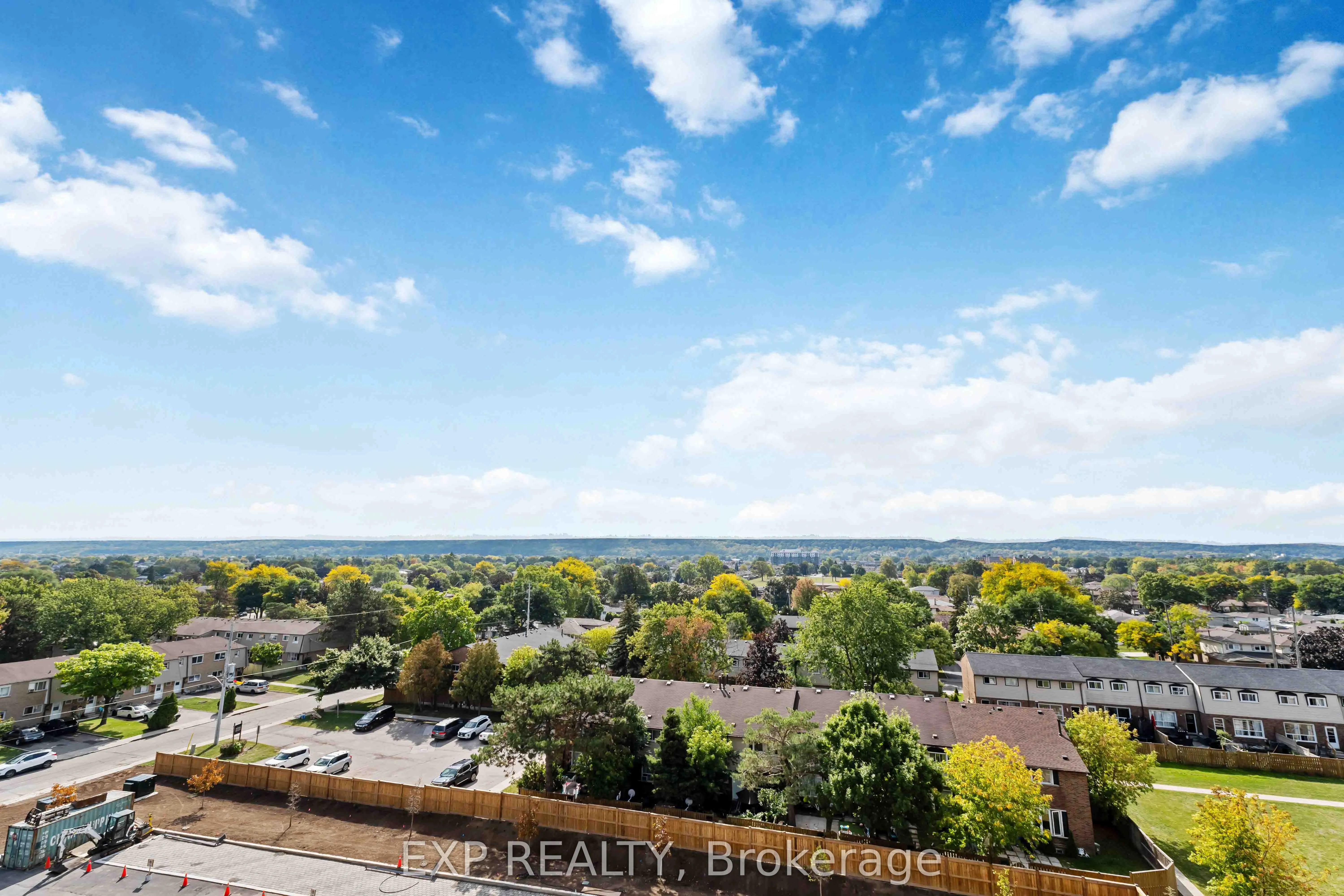 2782 Barton Street E, #606