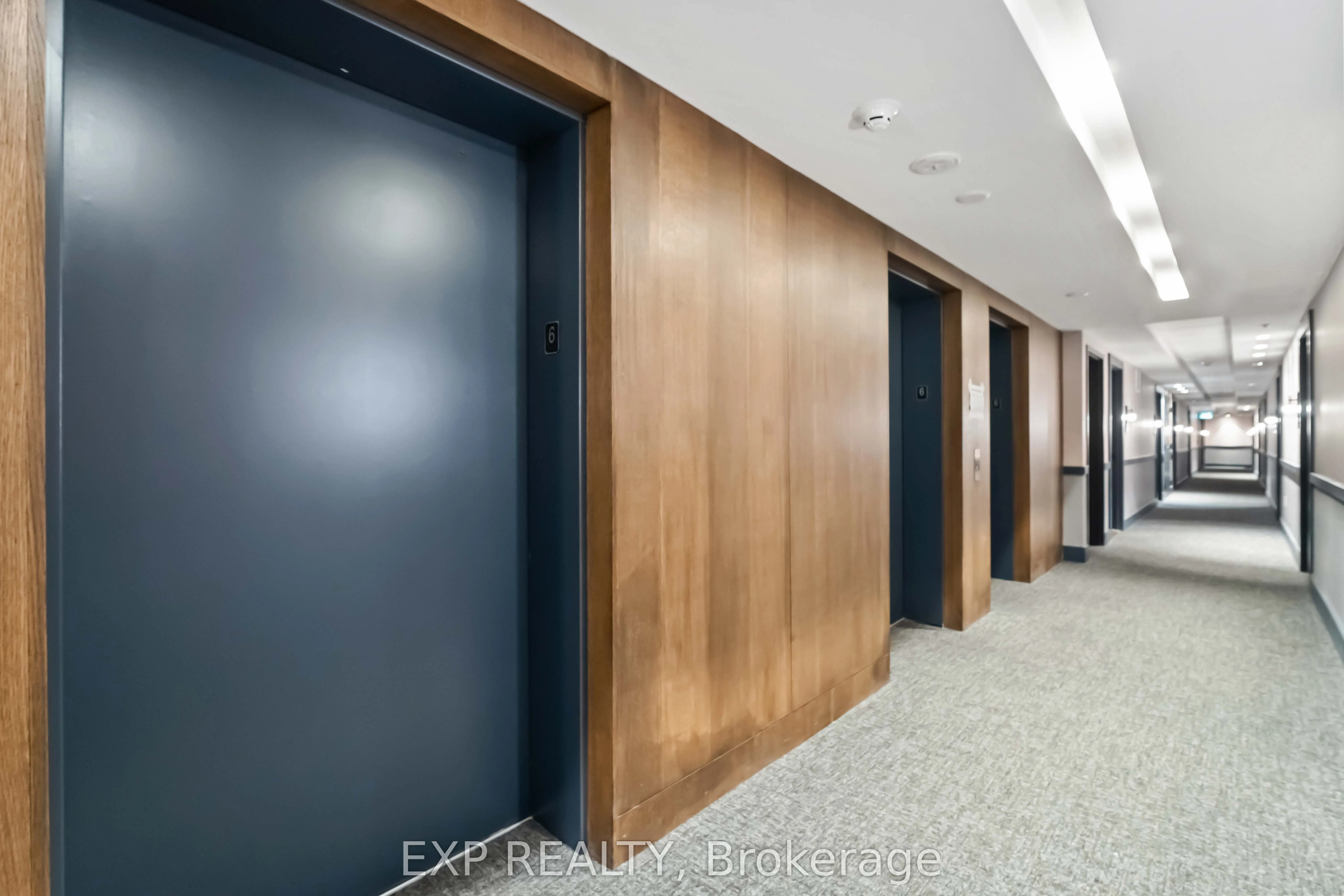 2782 Barton Street E, #606