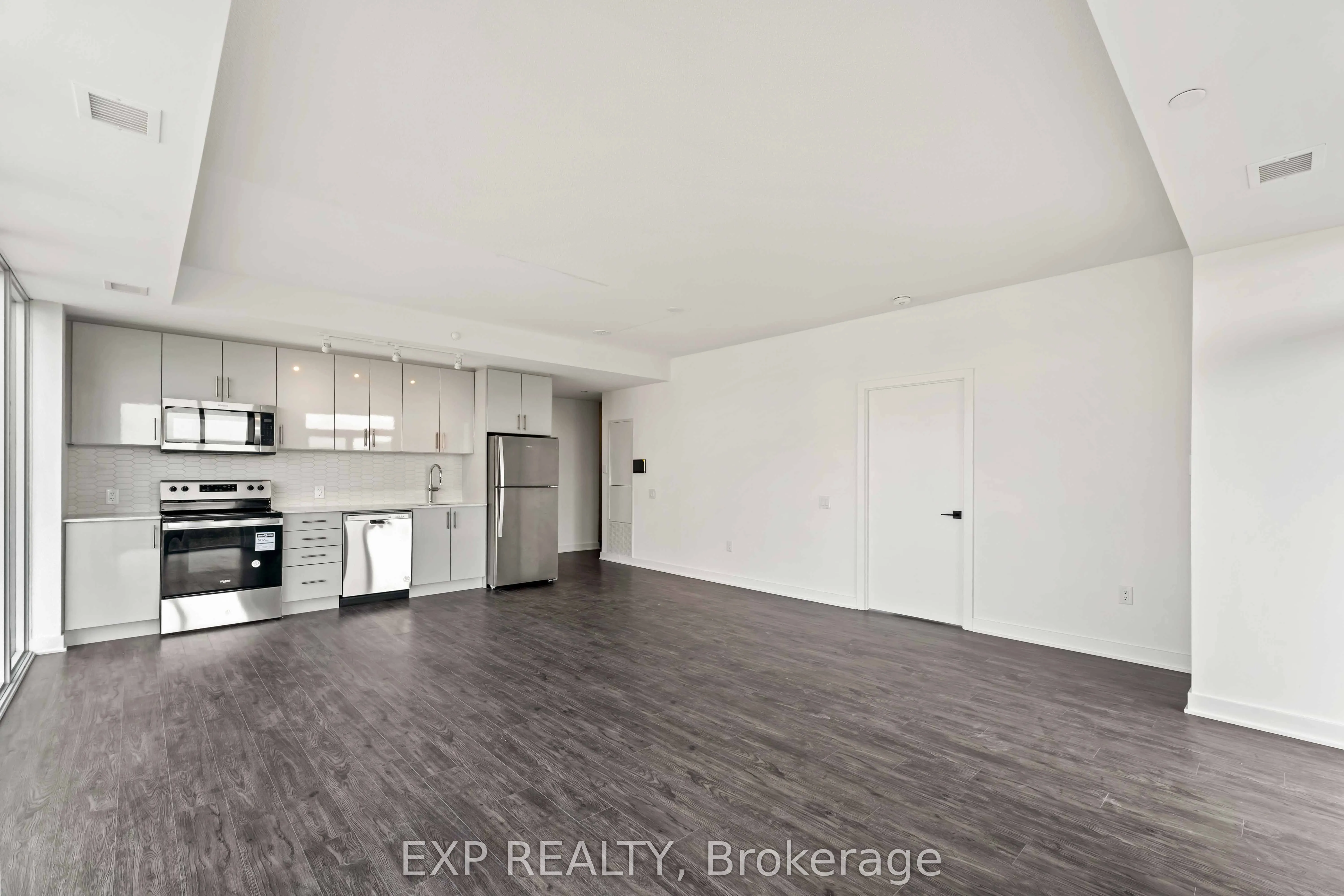 2782 Barton Street E, #606