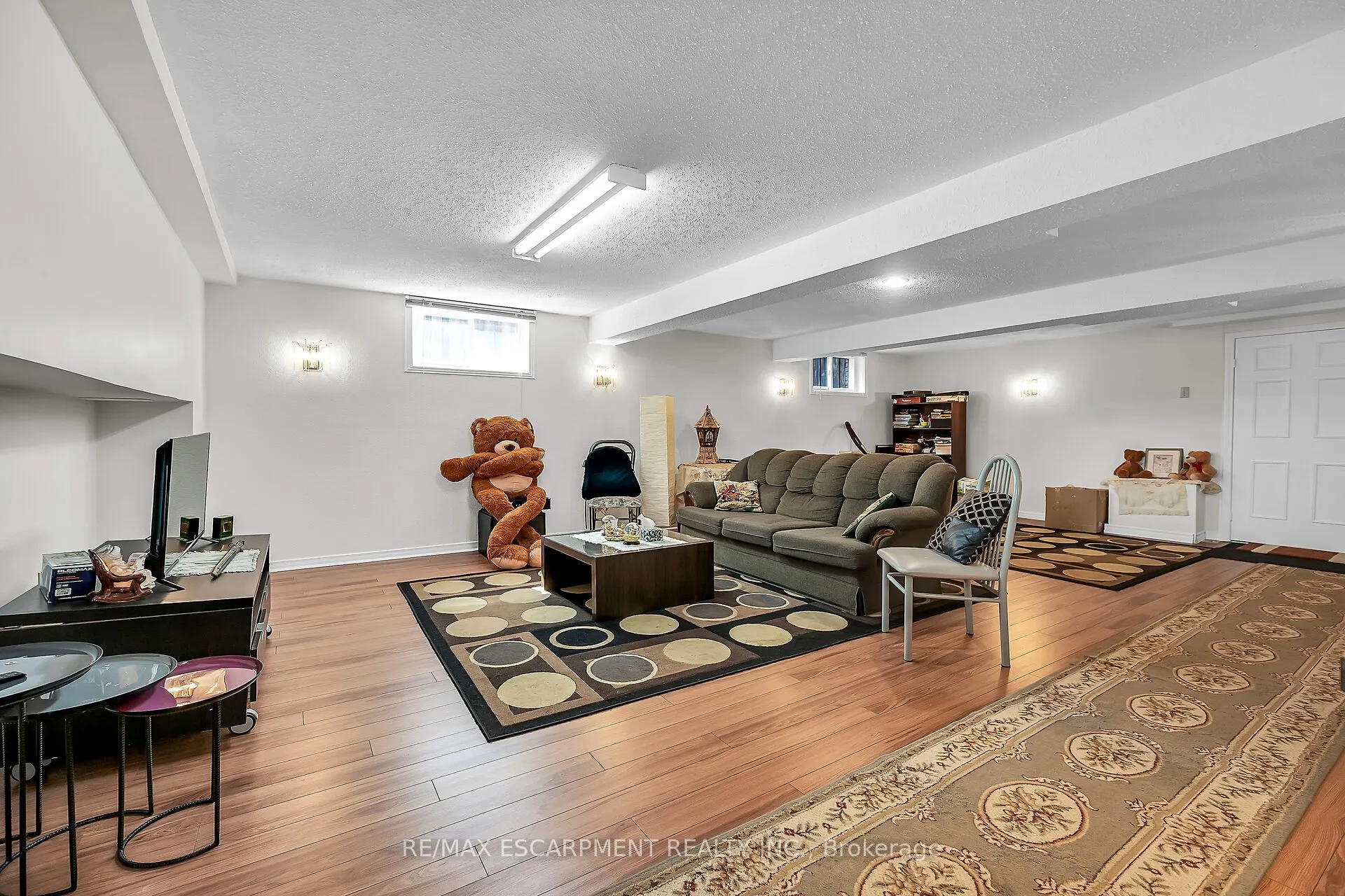 140 SOLOMON Crescent