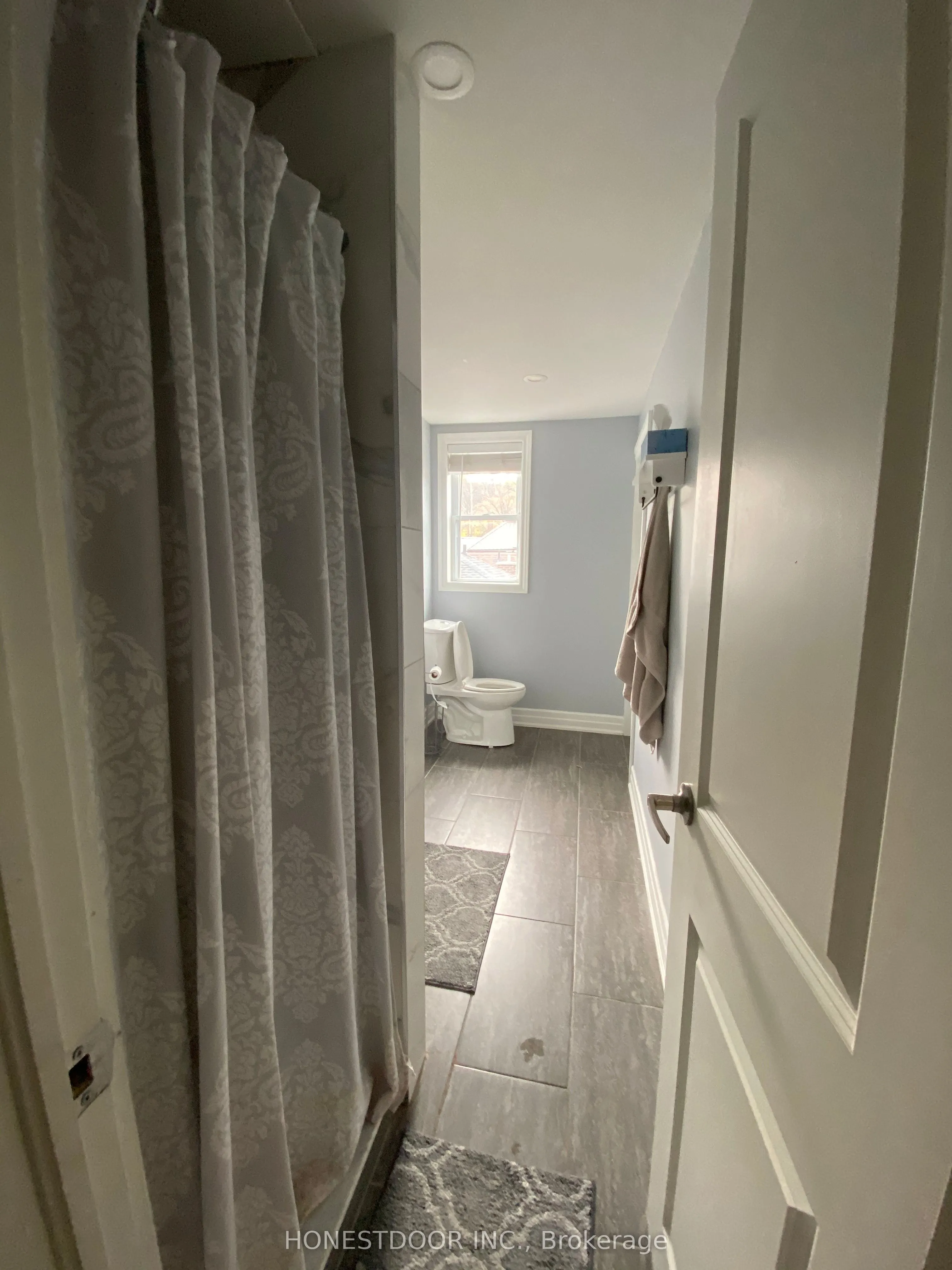 103 Victoria Avenue S