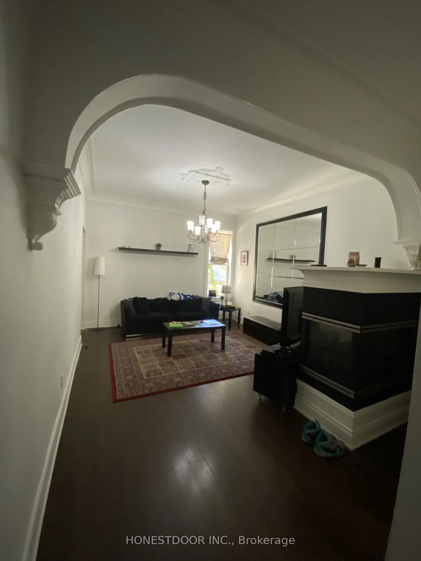 103 Victoria Avenue S