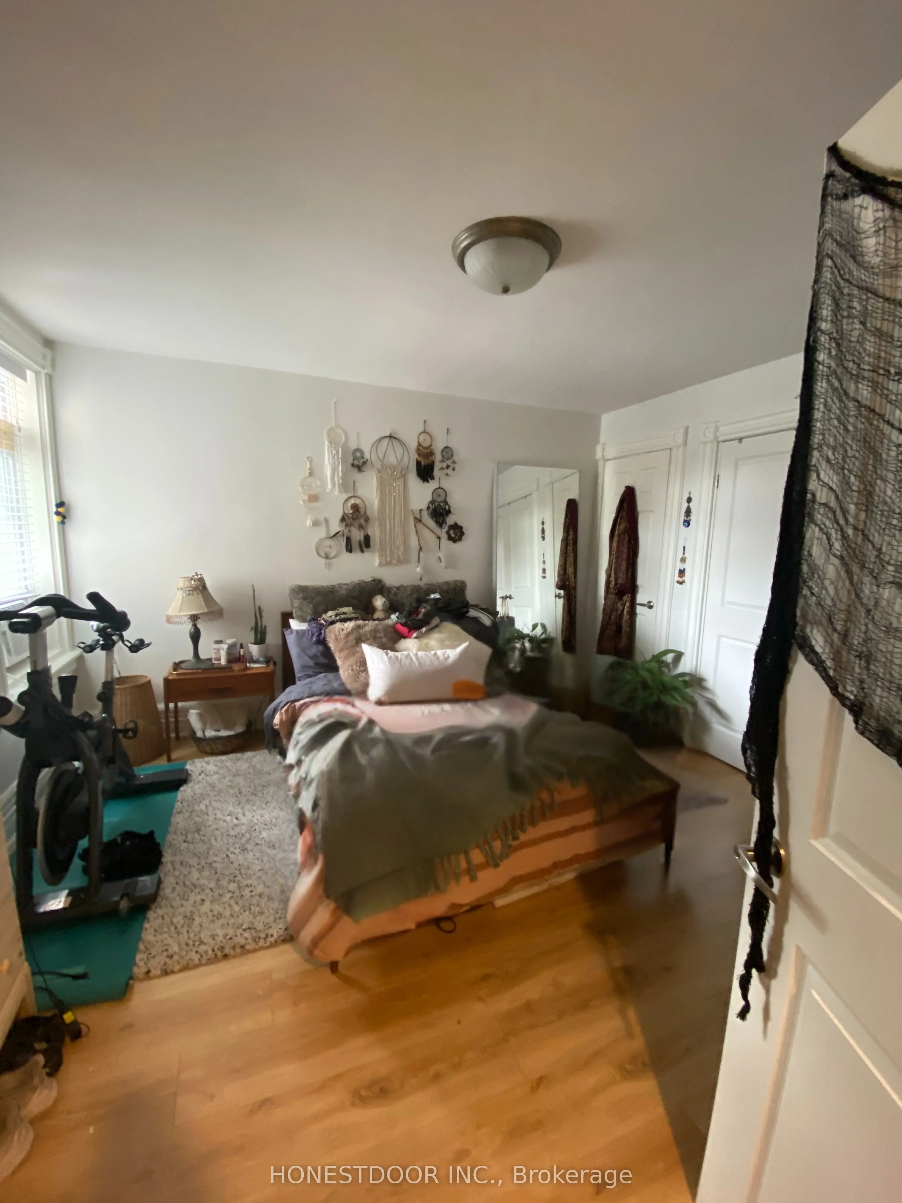 103 Victoria Avenue S