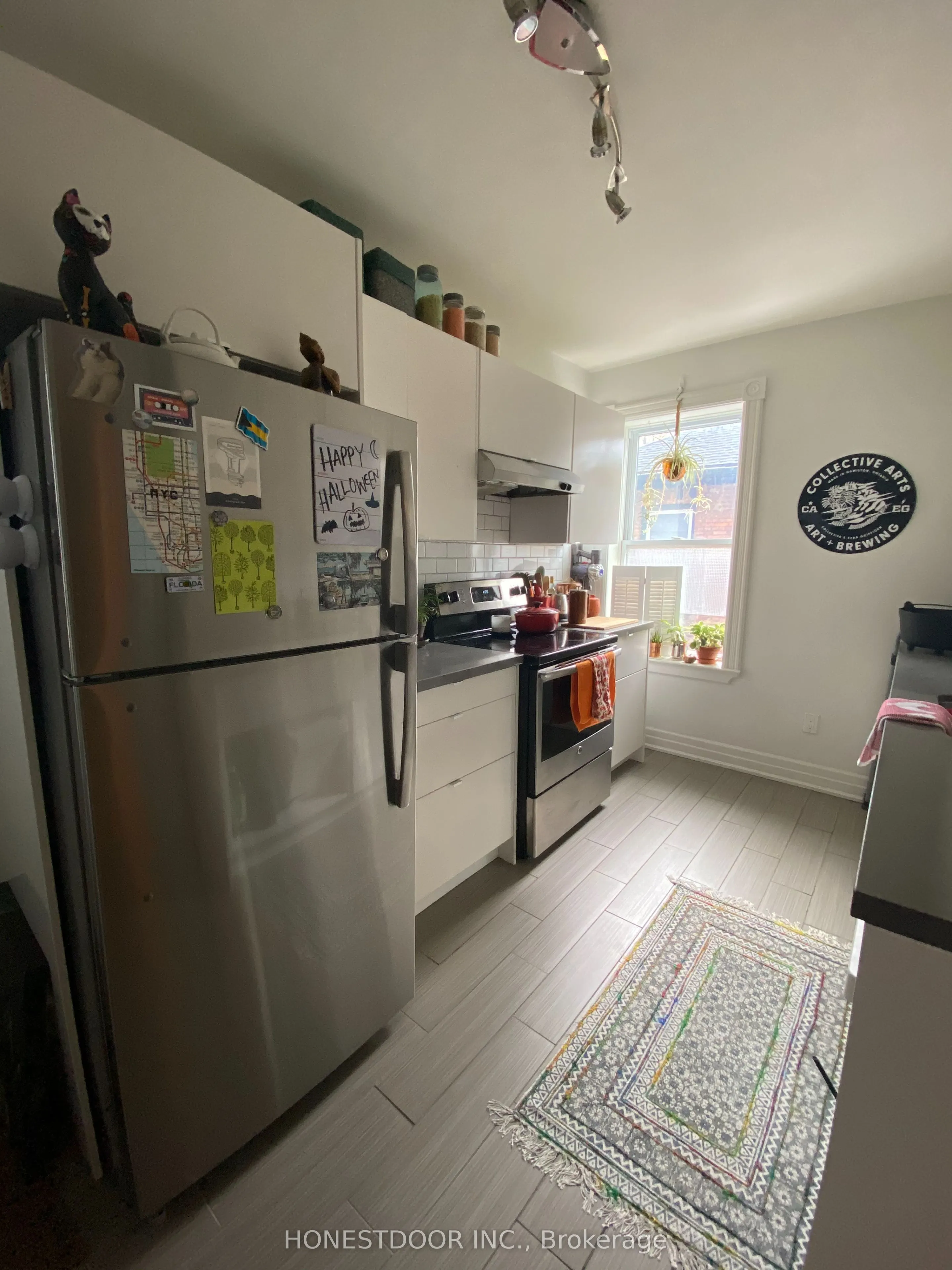 103 Victoria Avenue S